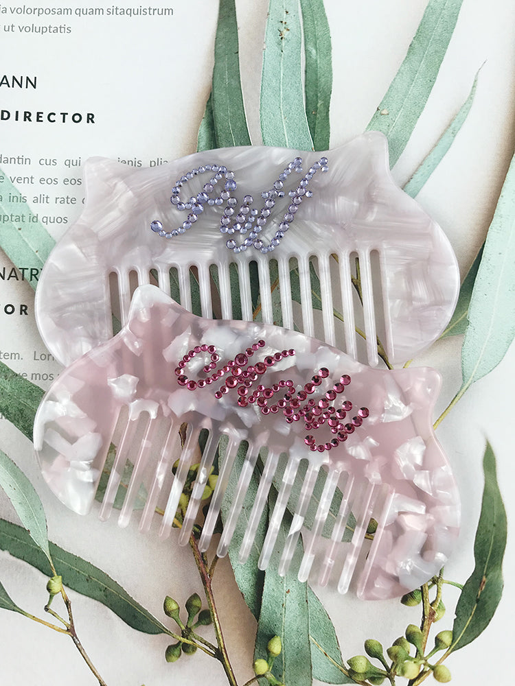 THE NAMEPLATE CUSTOMIZED COMB