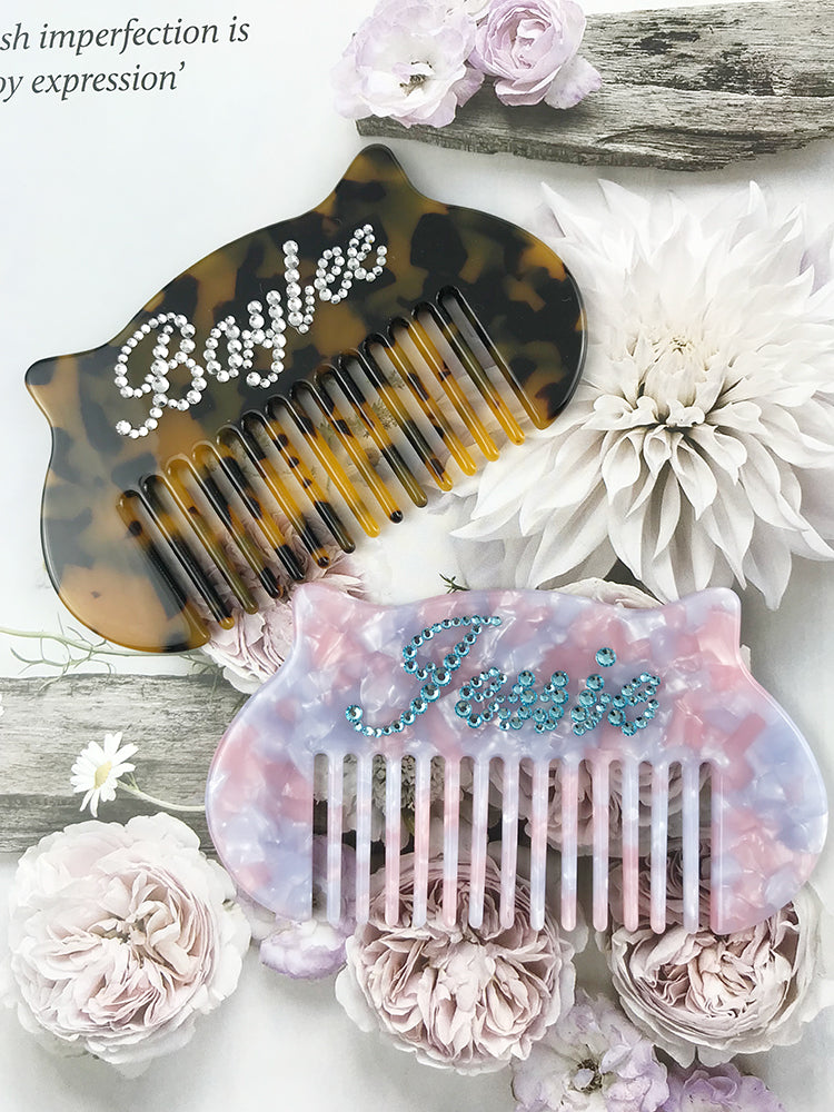 THE NAMEPLATE CUSTOMIZED COMB