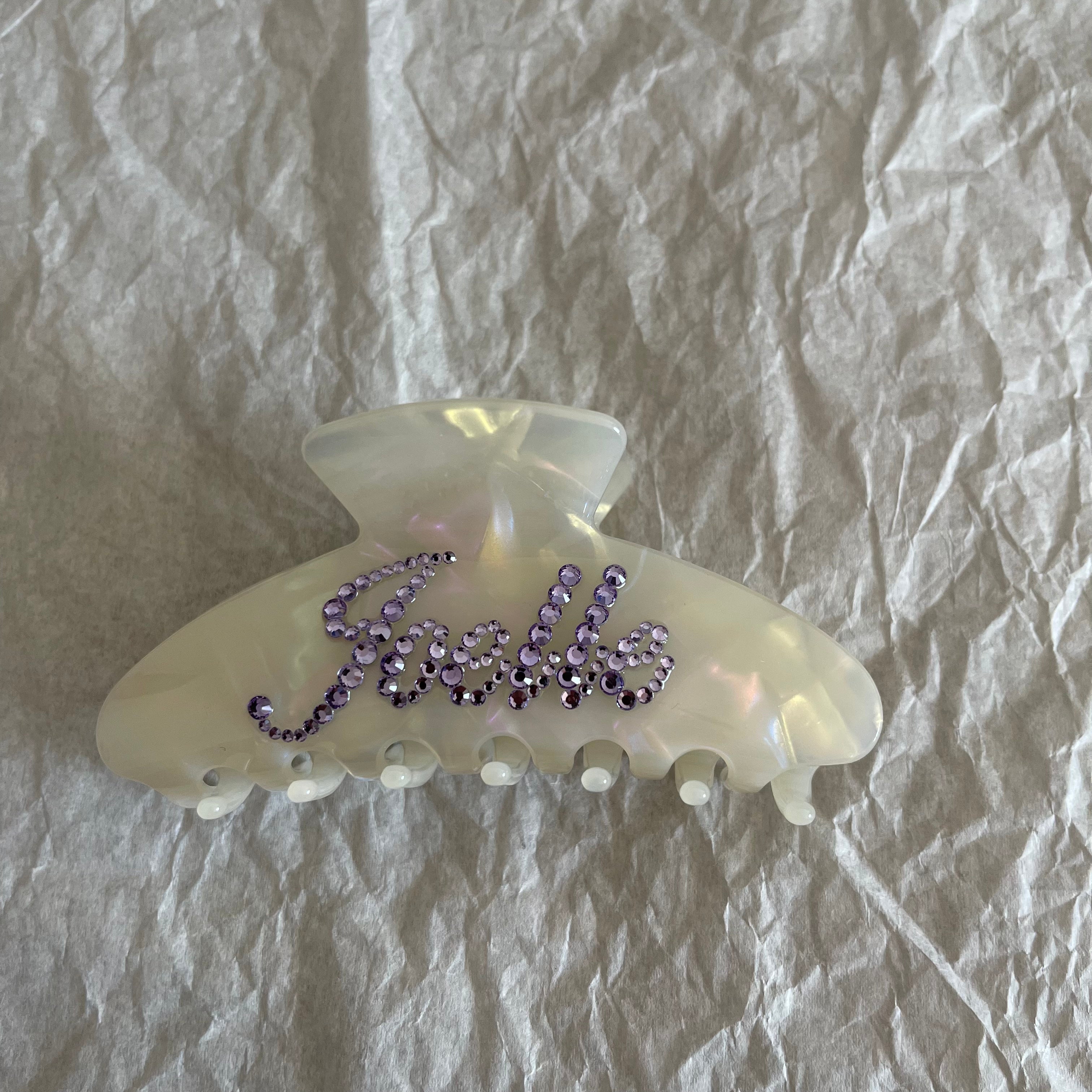 THE NAMEPLATE CUSTOMIZED CLAW IN White shell