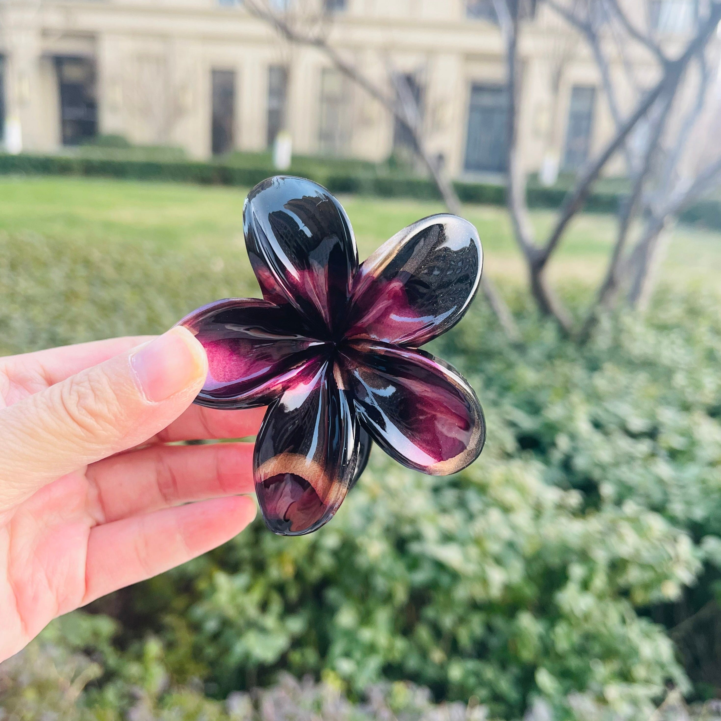 Frangipani Flower Claw In Aubergine