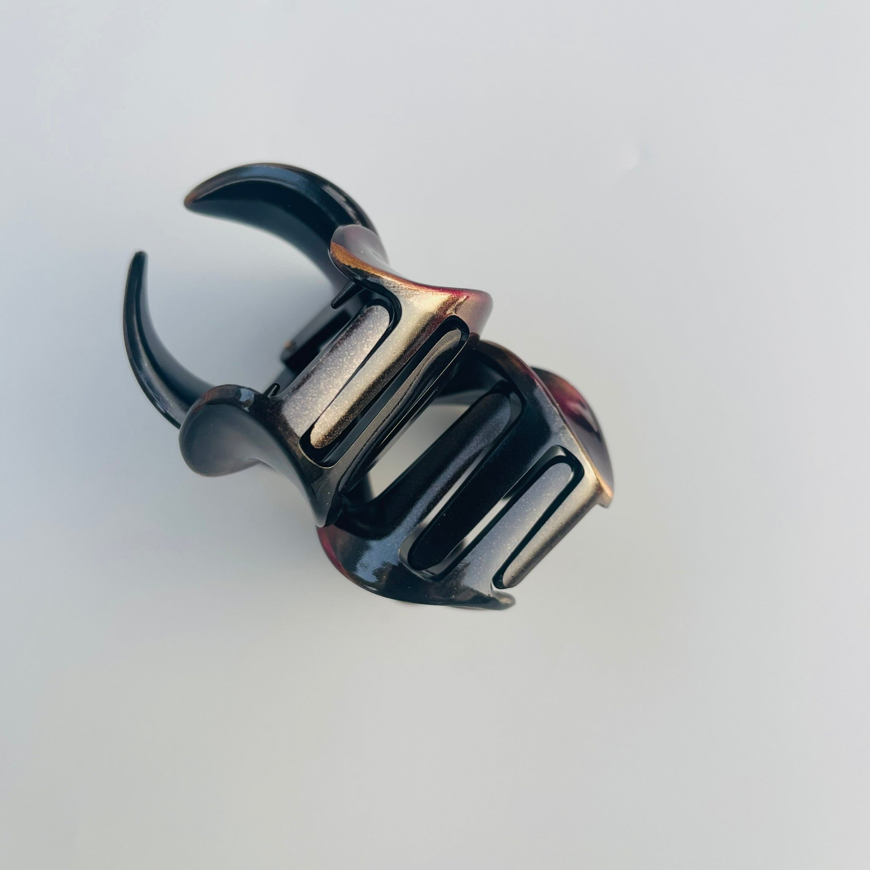 Frangipani Flower Claw In Aubergine