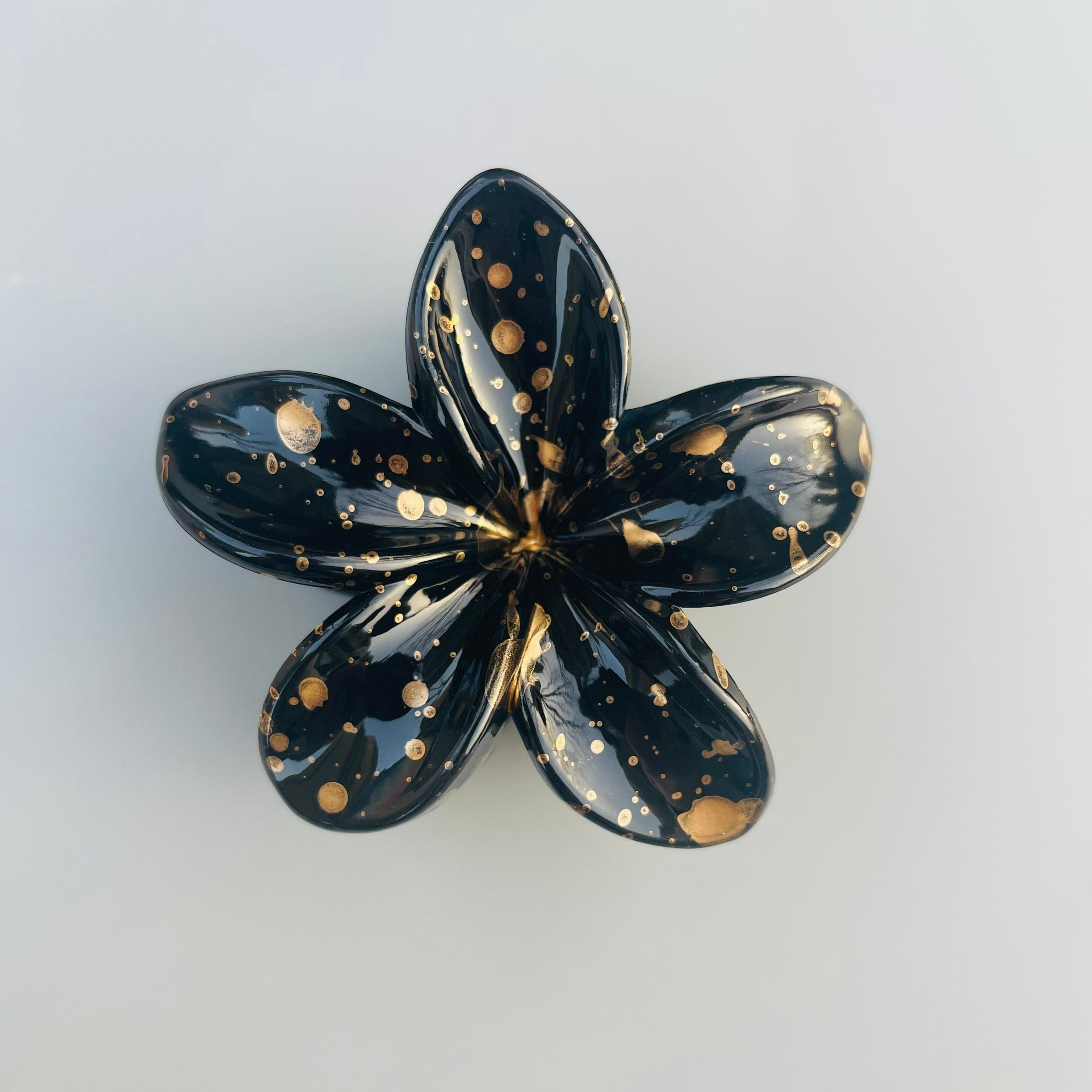 Frangipani Flower Claw In Gold