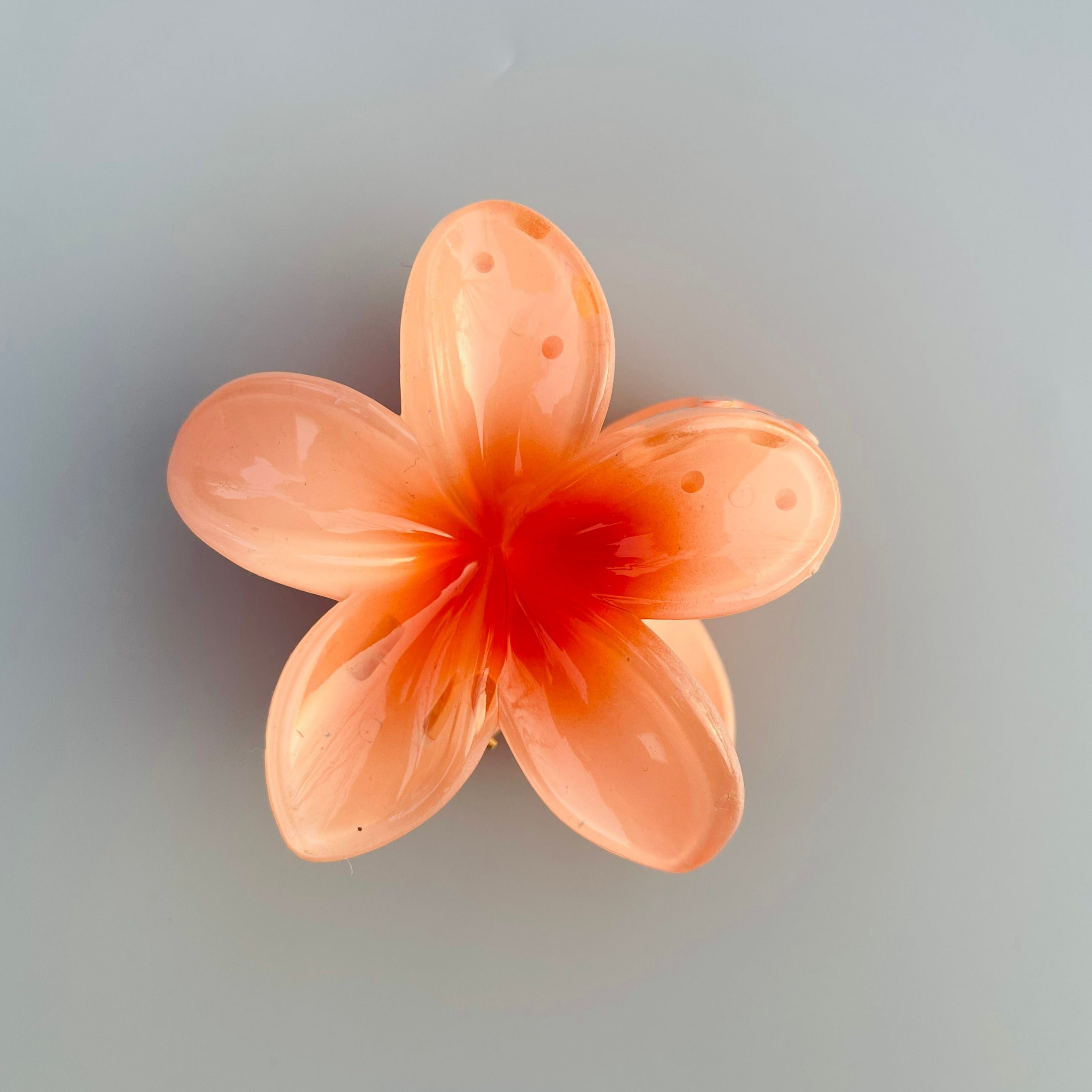 Frangipani Flower Claw In Pink