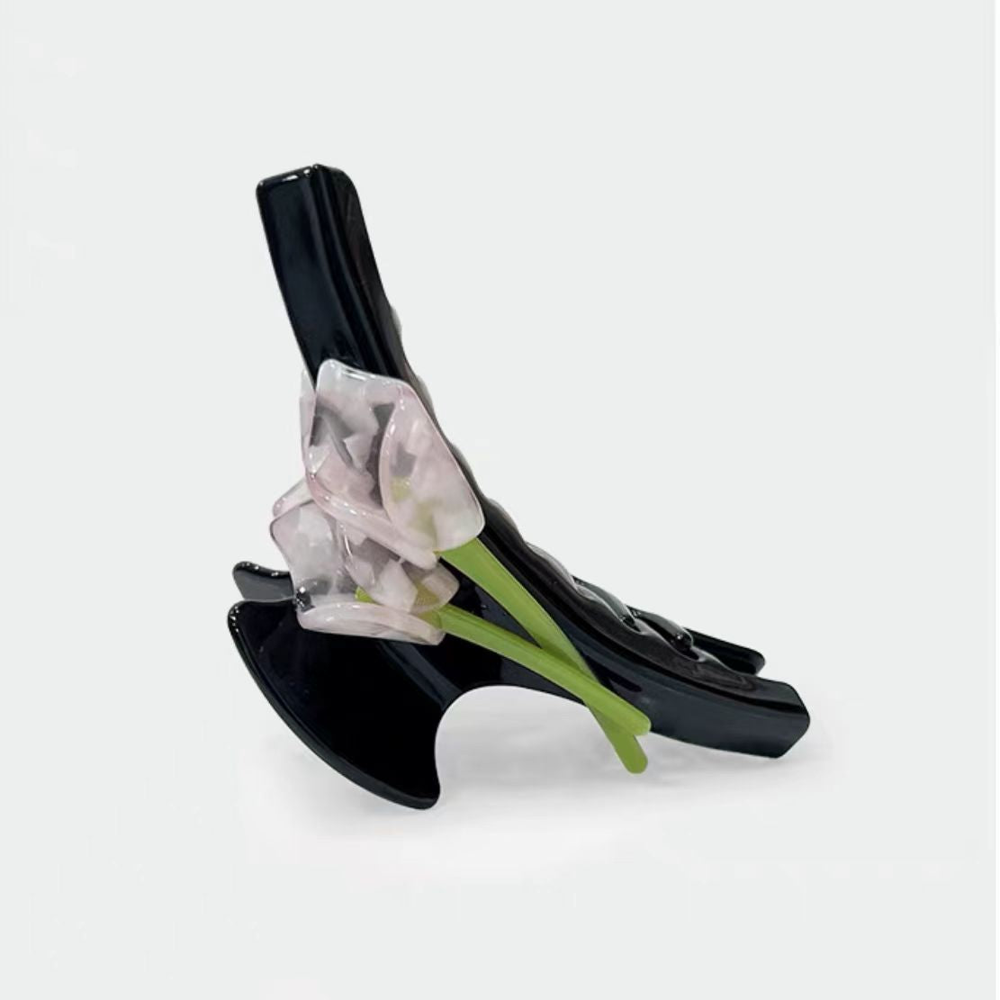 Calla lily claw