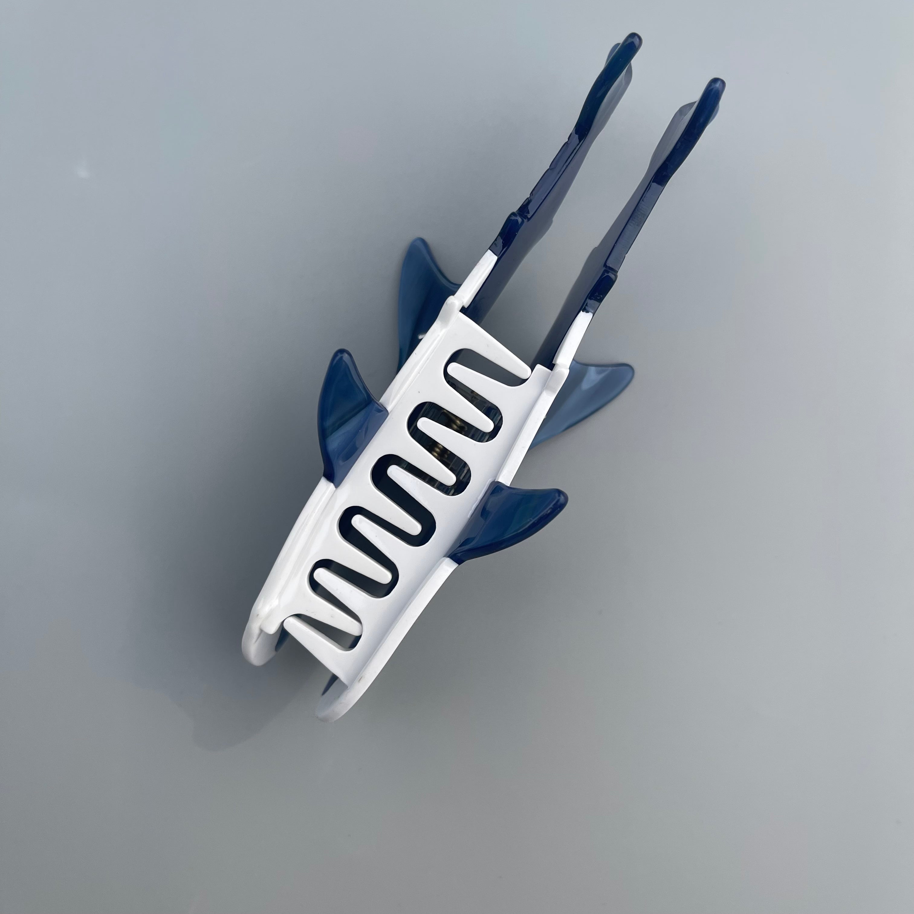 BLUE WHALE SHARK CLAW