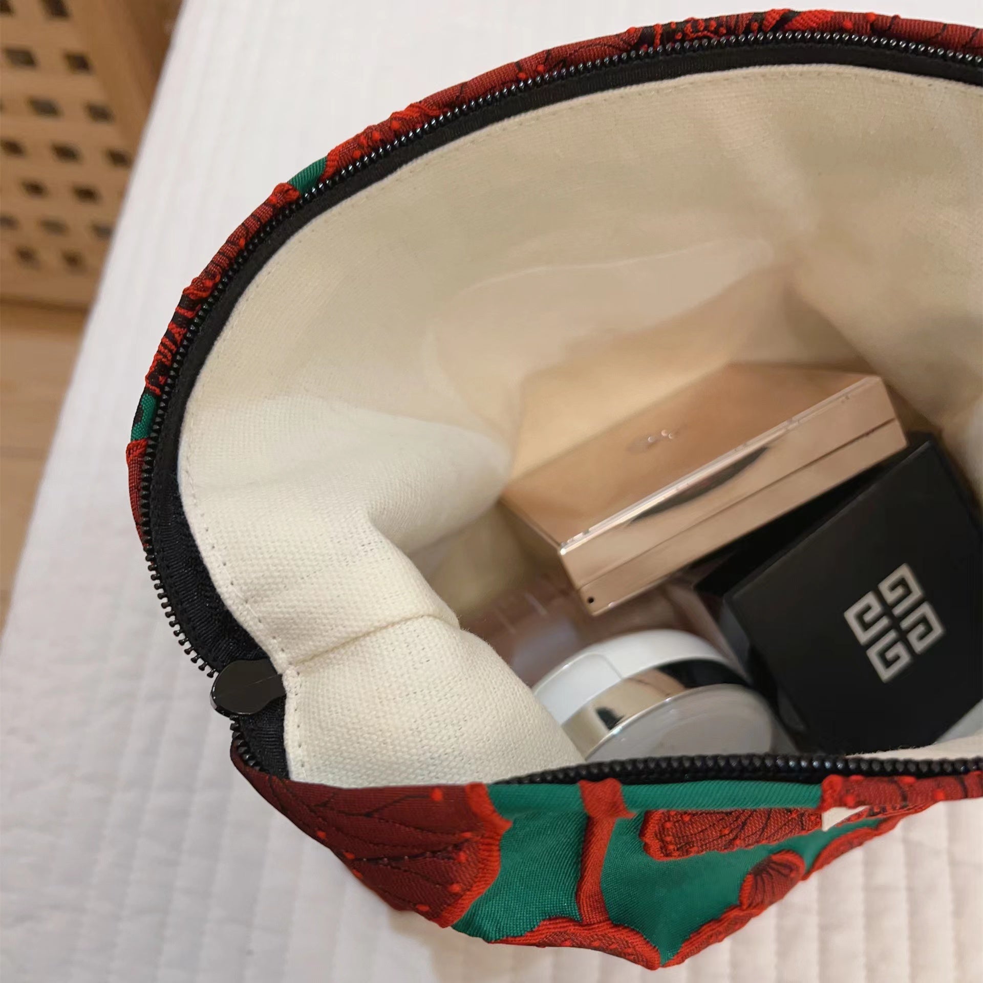 Vintage flowers Bag within Red