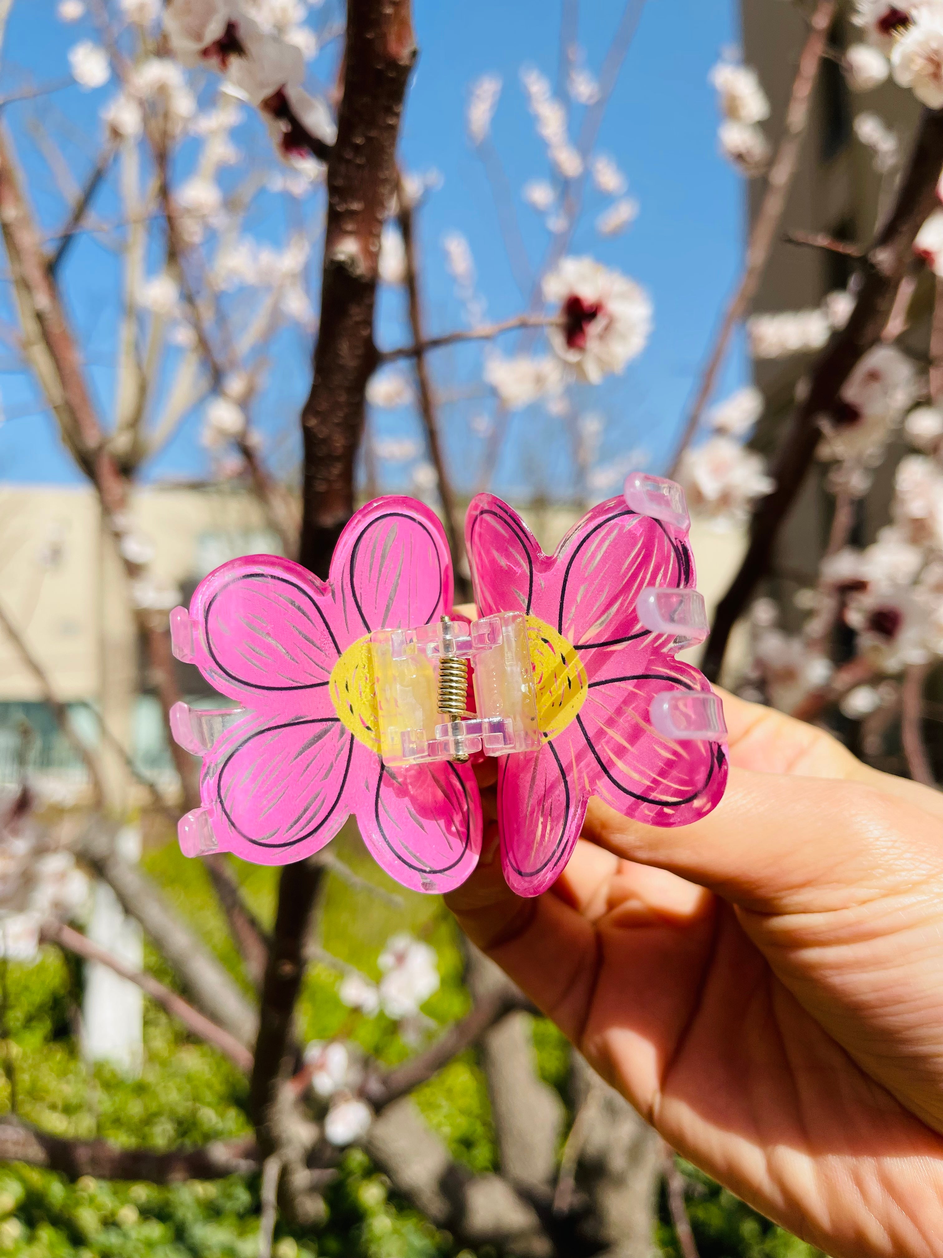 Painted flowers claw within pink