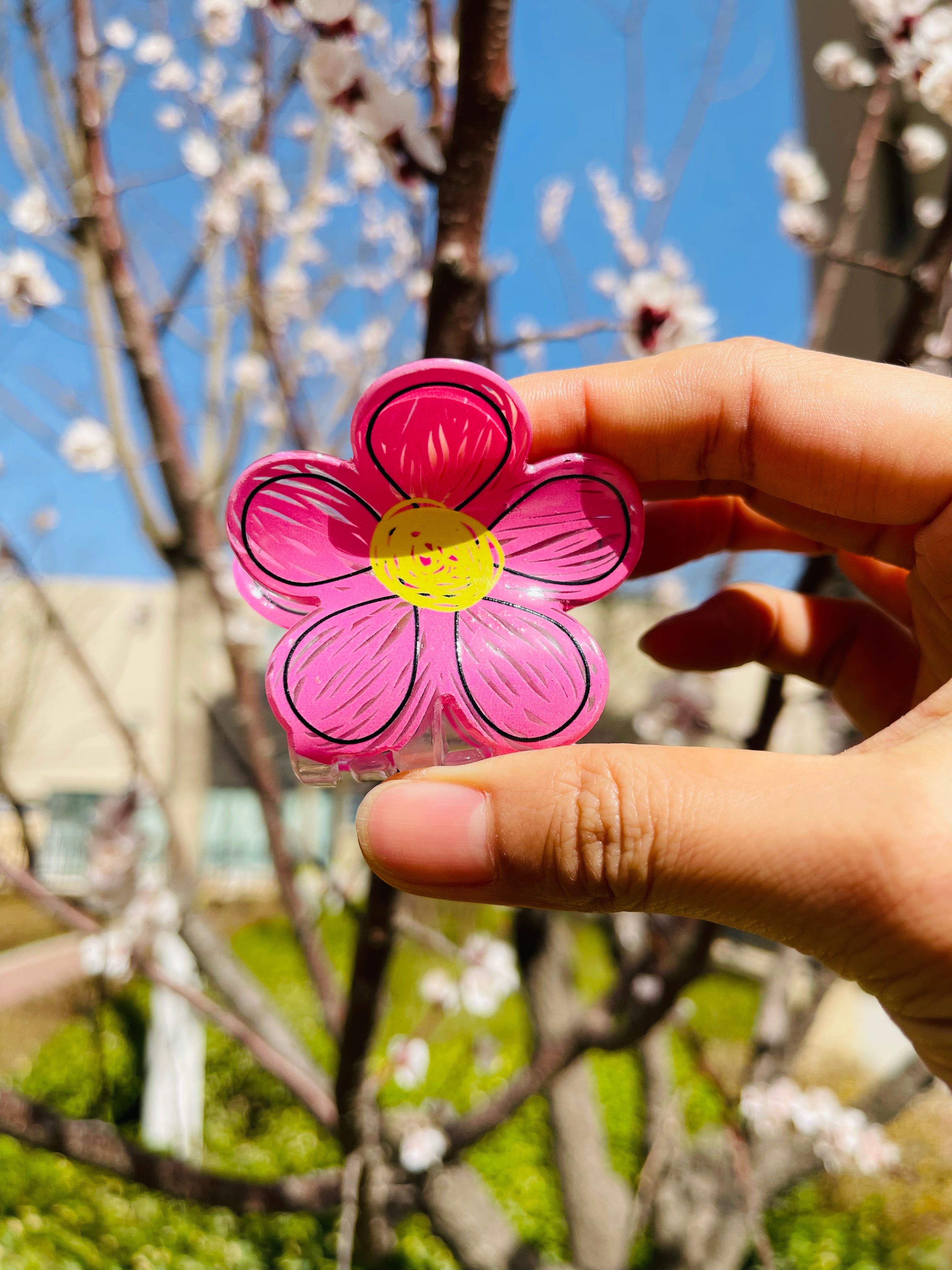 Painted flowers claw within pink