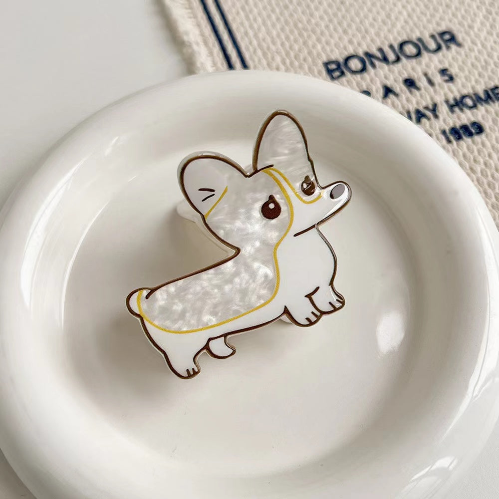 Short-legged Corgi claw