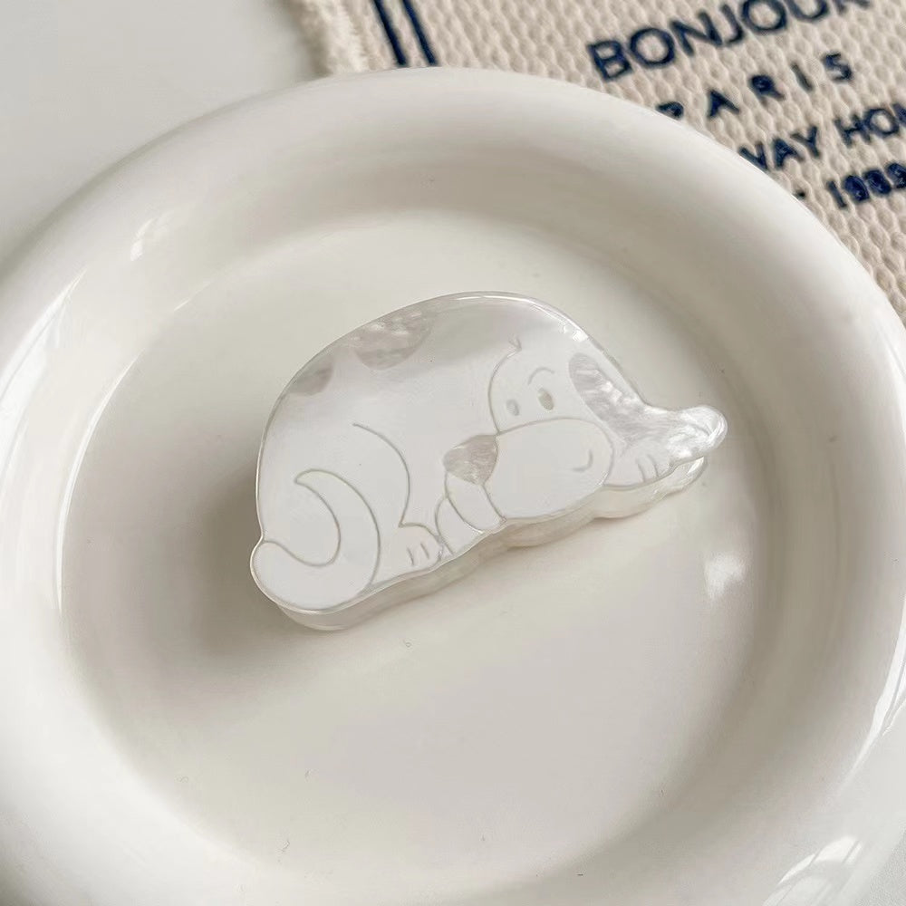 White Cartoon Dog claw