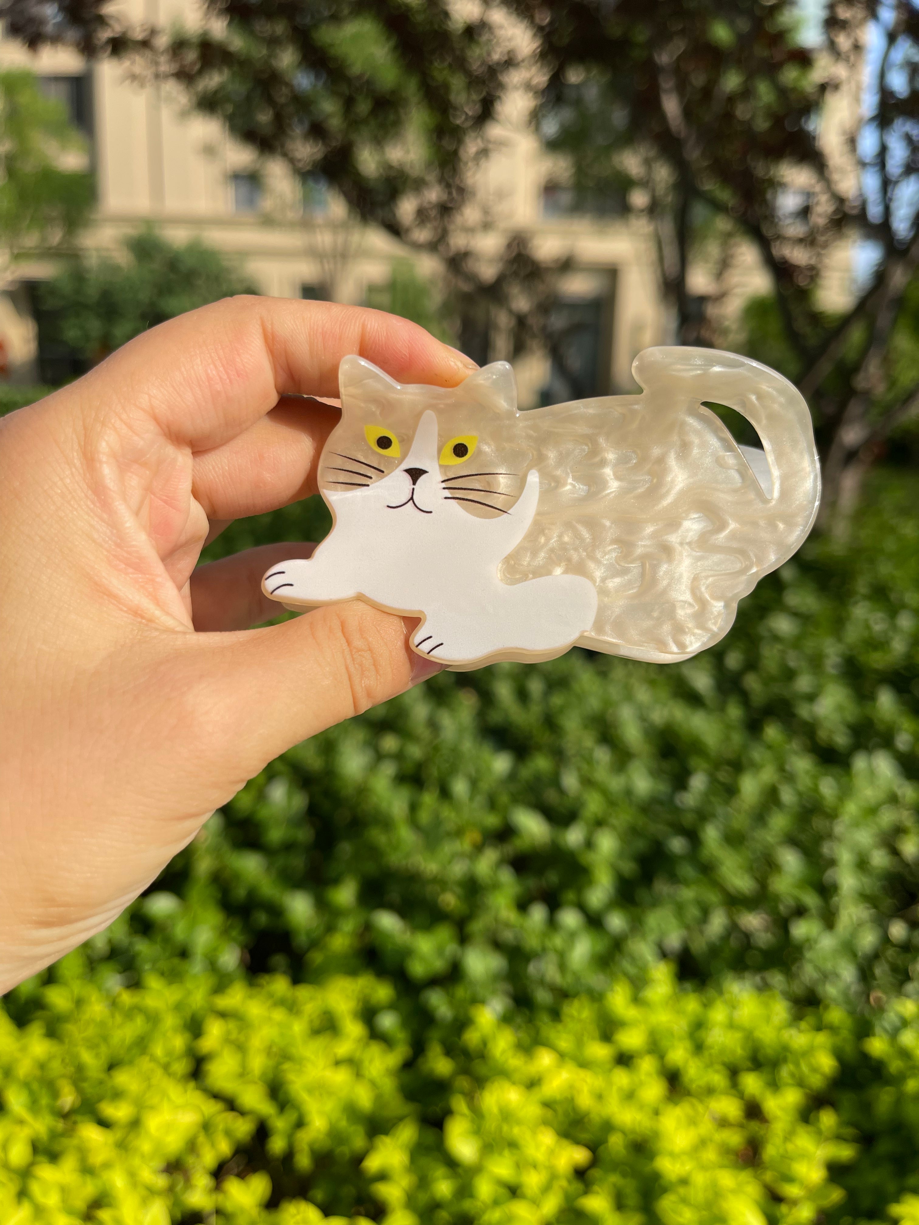 Meow Cat Claw in milk