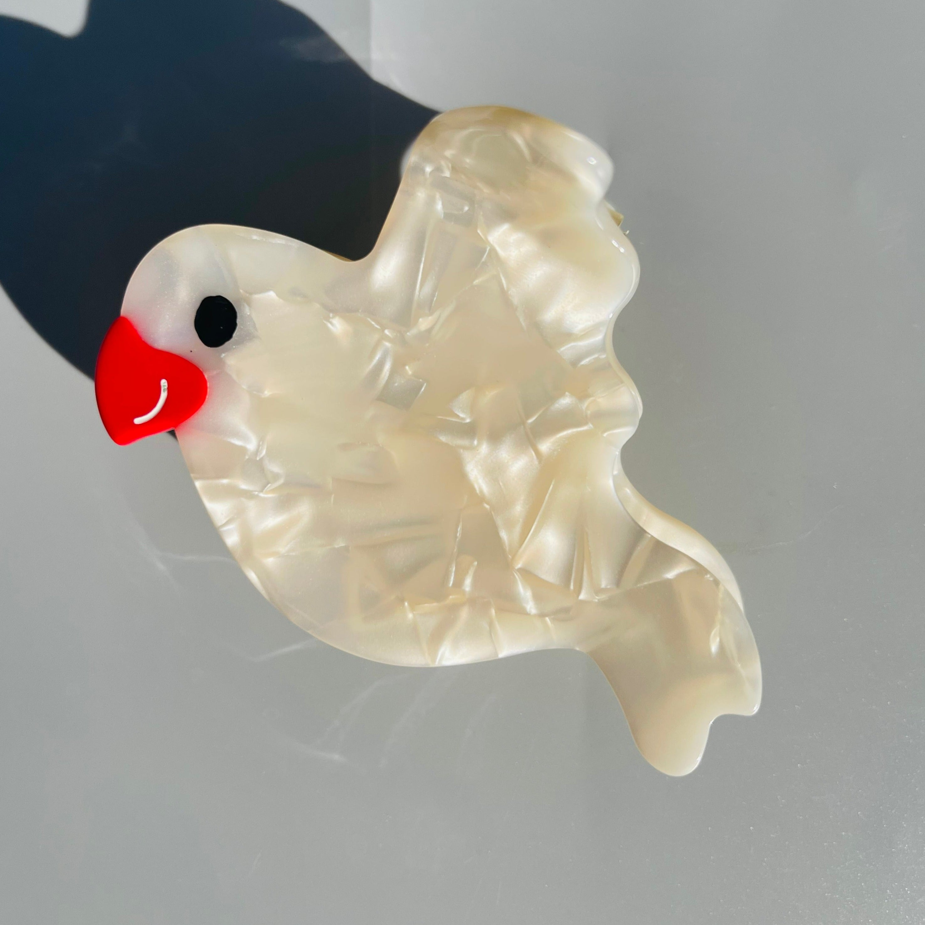 Chubby Bird Hair Claw In White