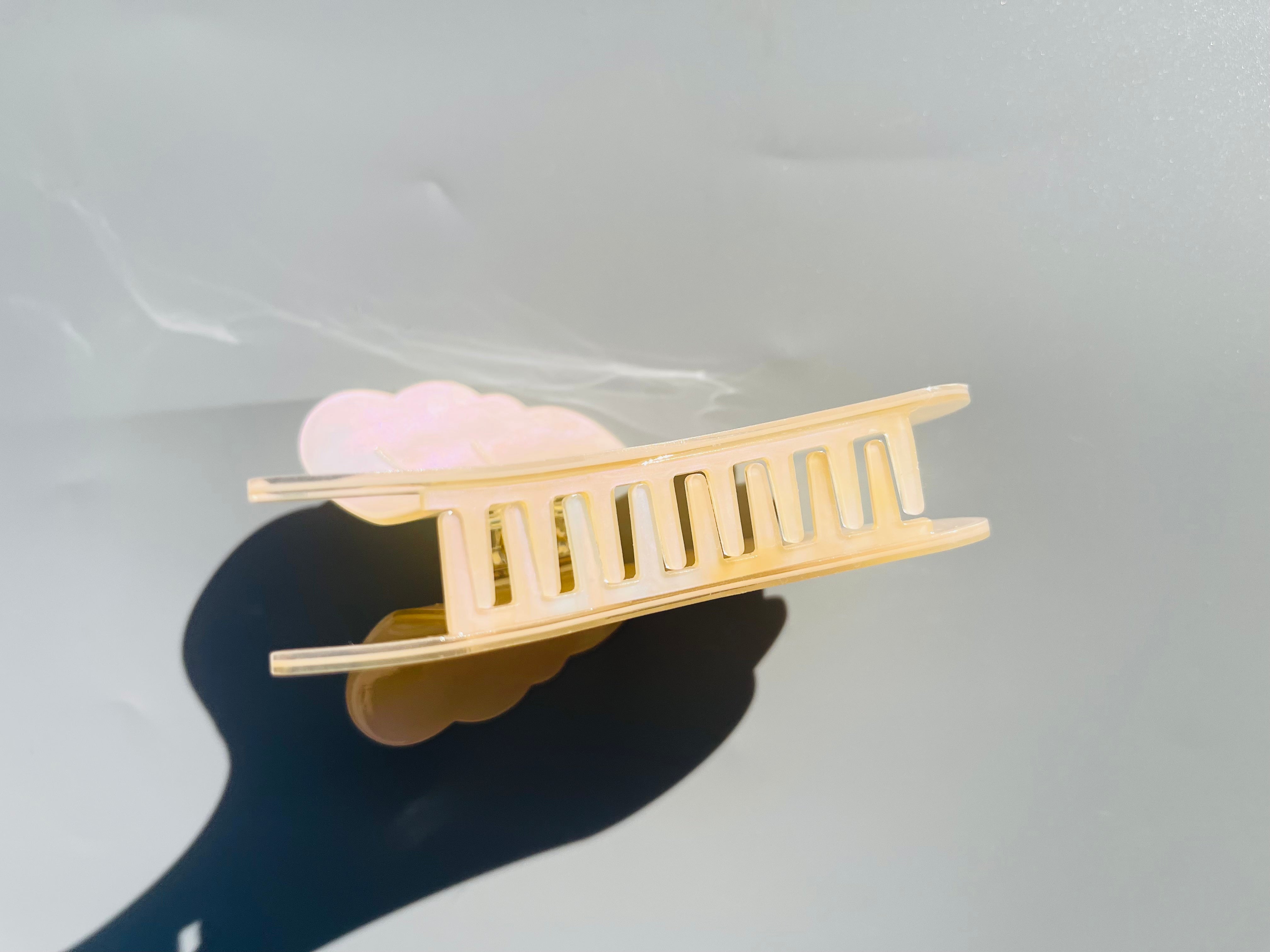 Ginkgo biloba claw within milk