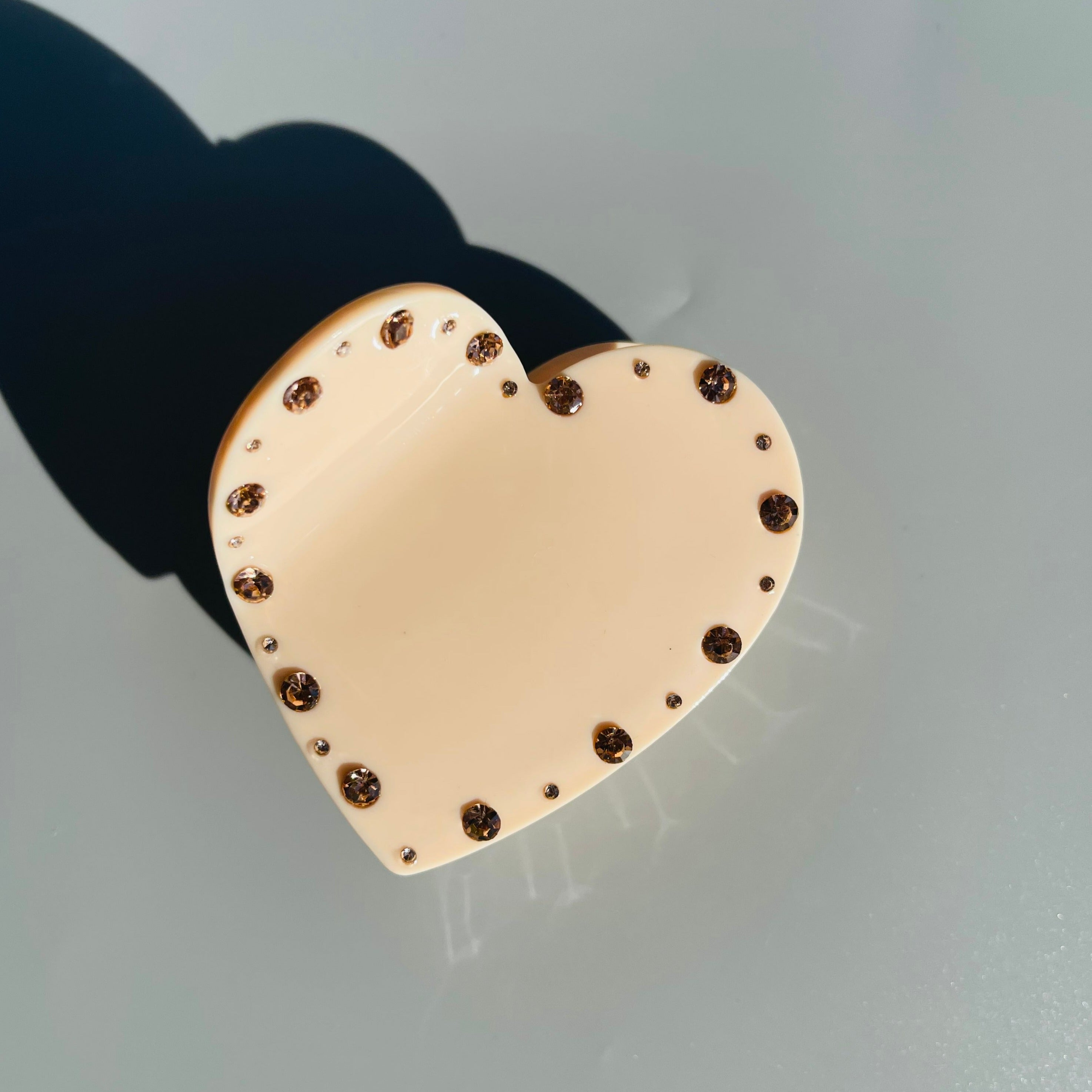 Diamond Heart Claw within Milk