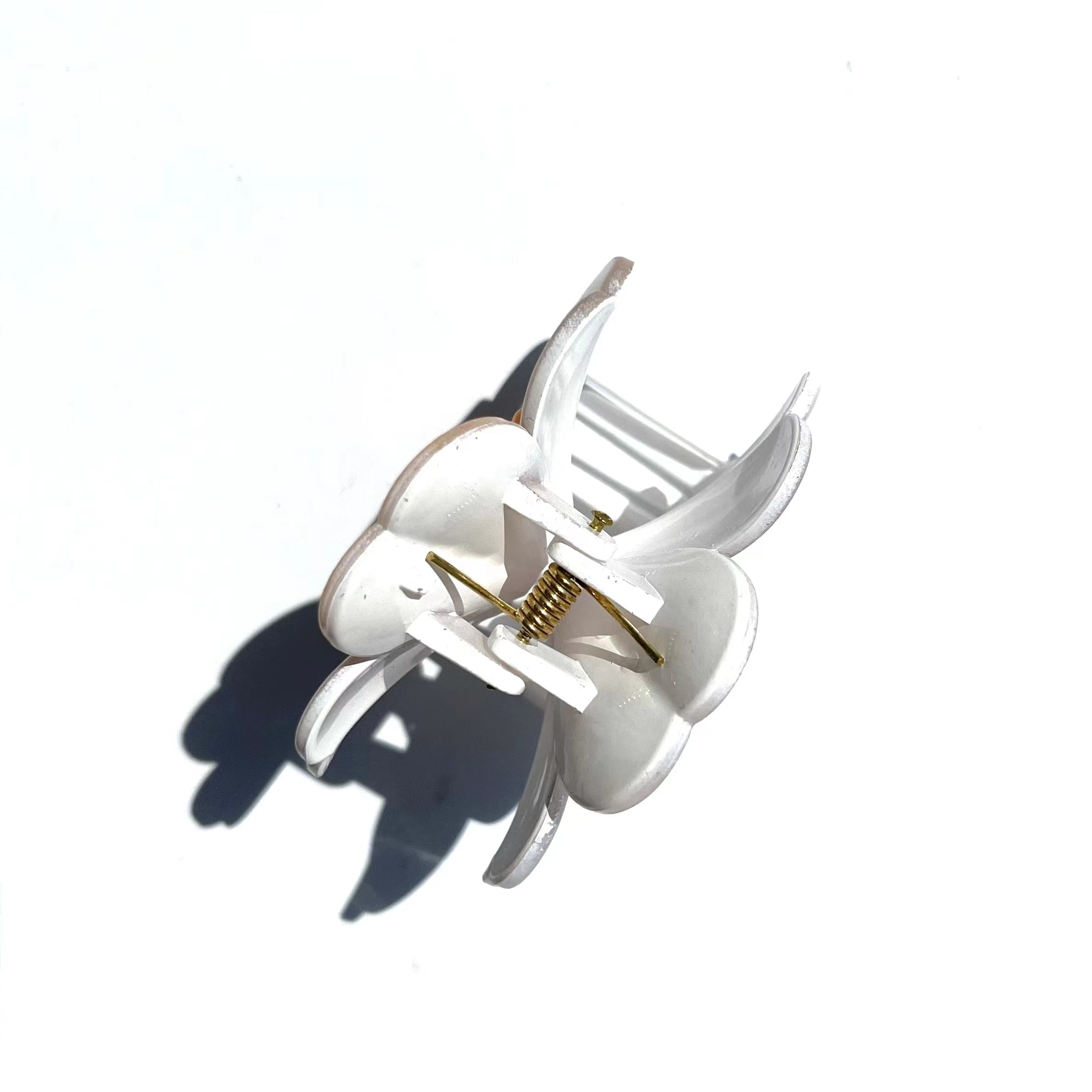 Five-petaled Frangipani Flower Claw