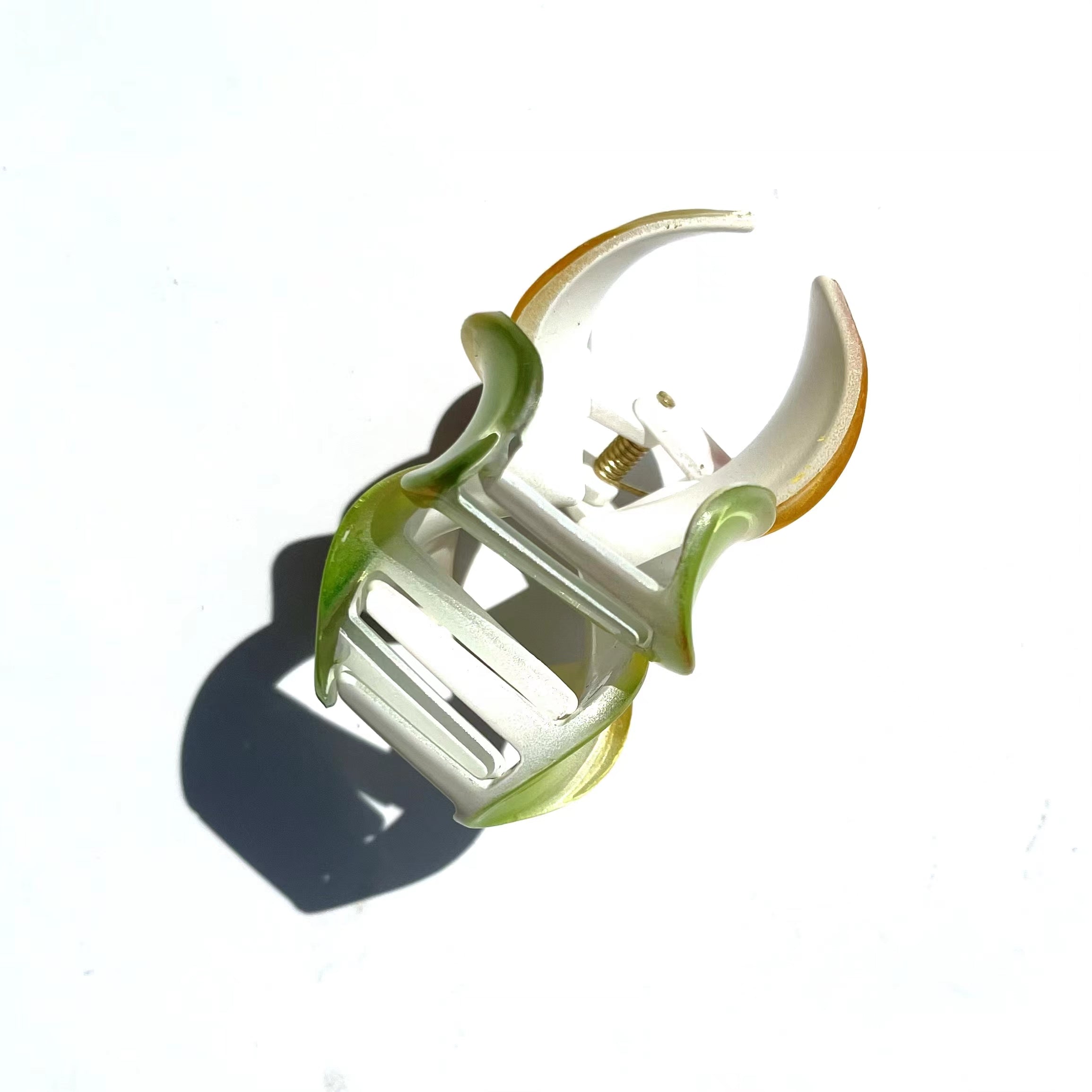 Frangipani Flower Claw In Red/Yellow/Green