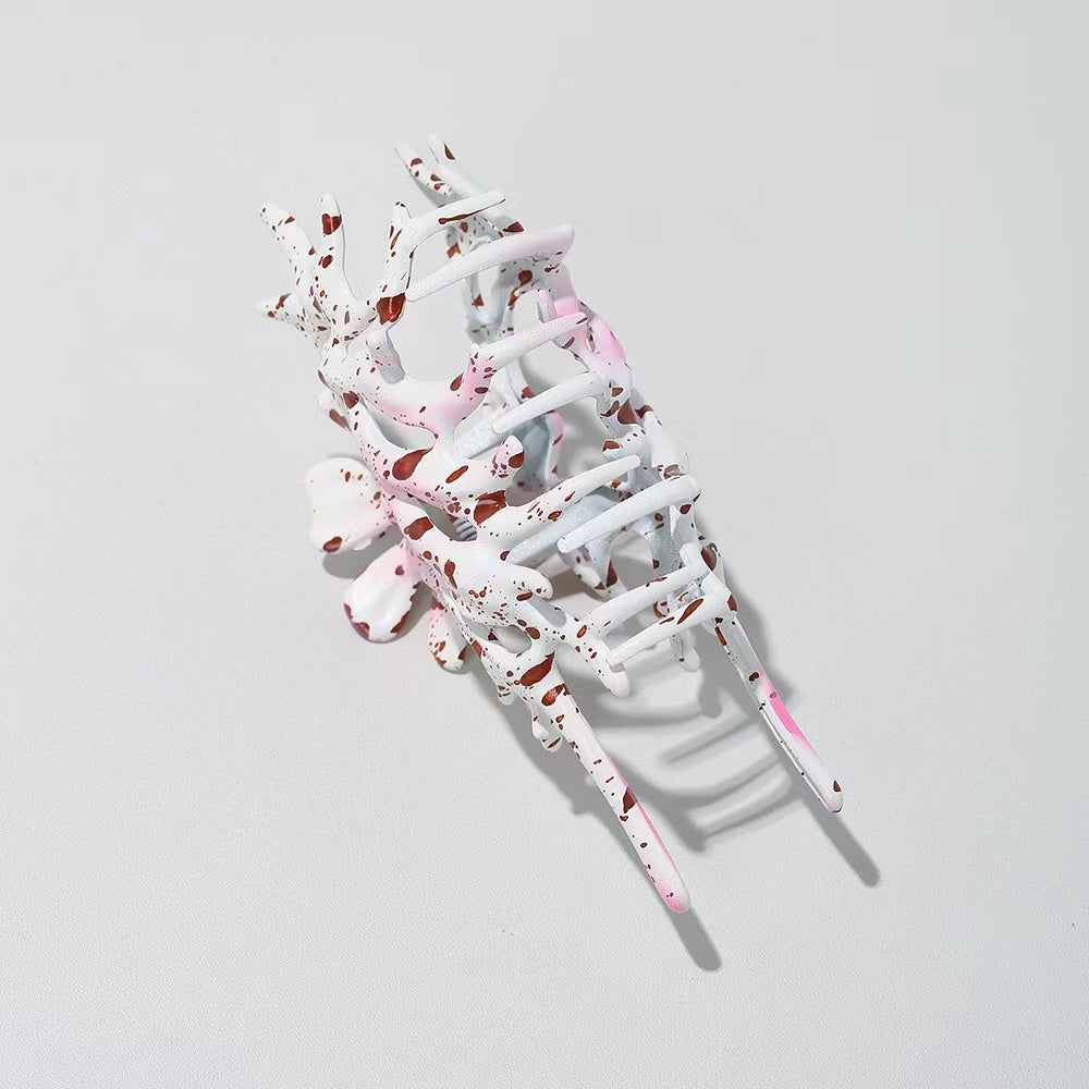 Metal Conch Hair Claw within White