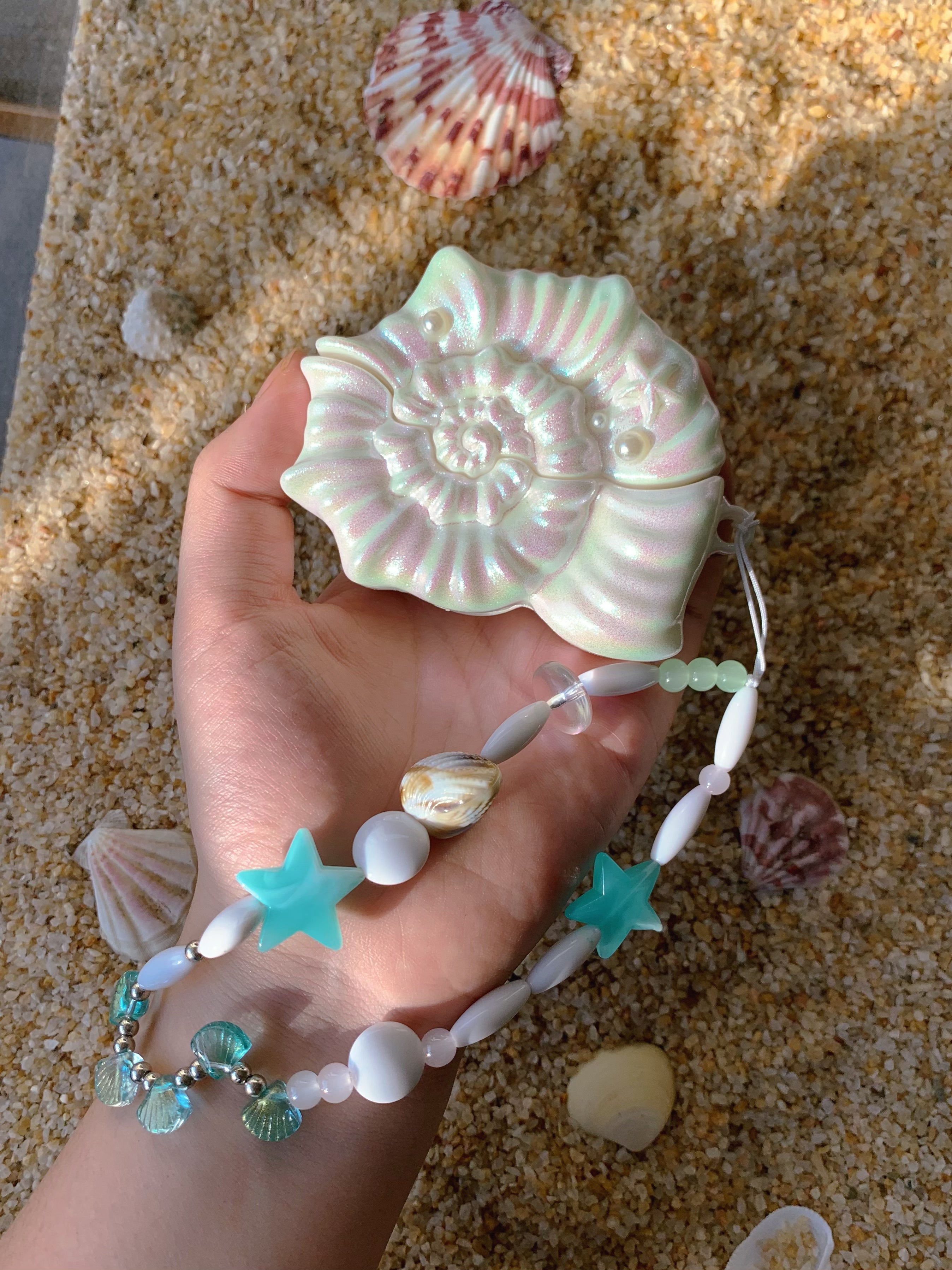 Airpods Pro Earphone shell within pearl