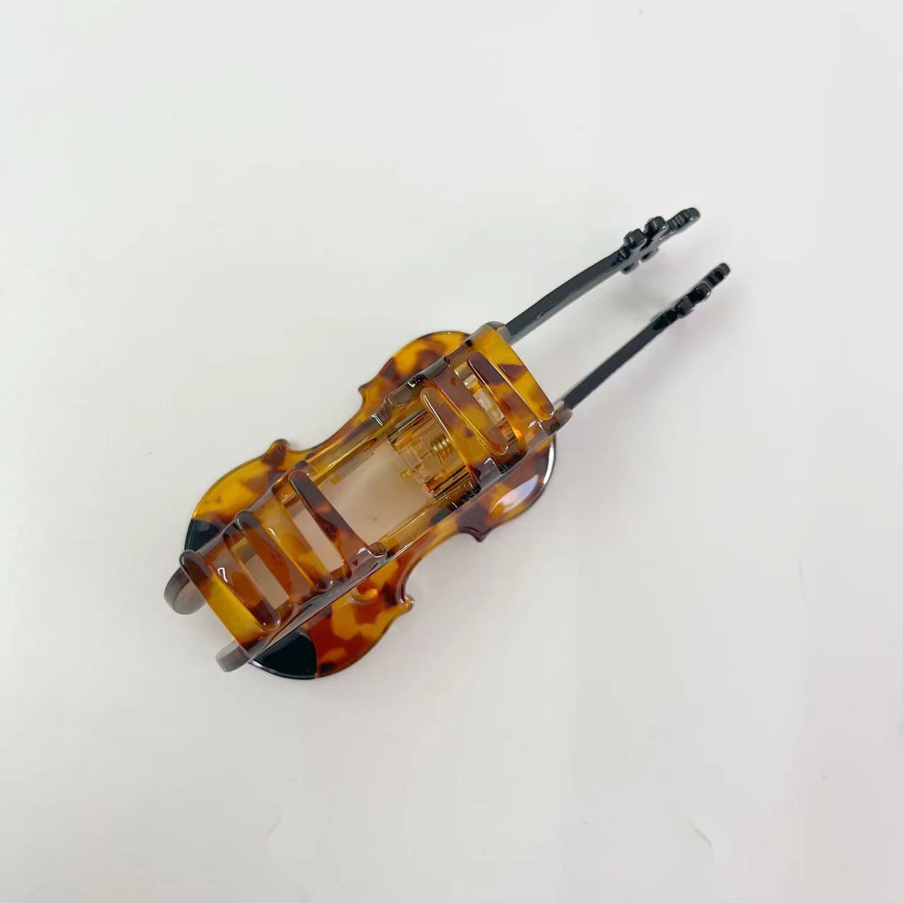 Tea violin hair claw
