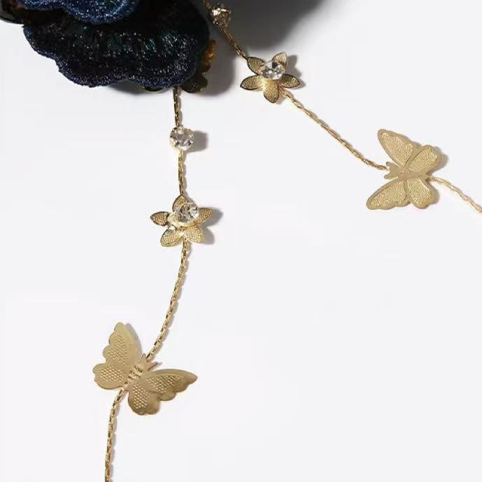 Embroidered butterfly Hair Claw