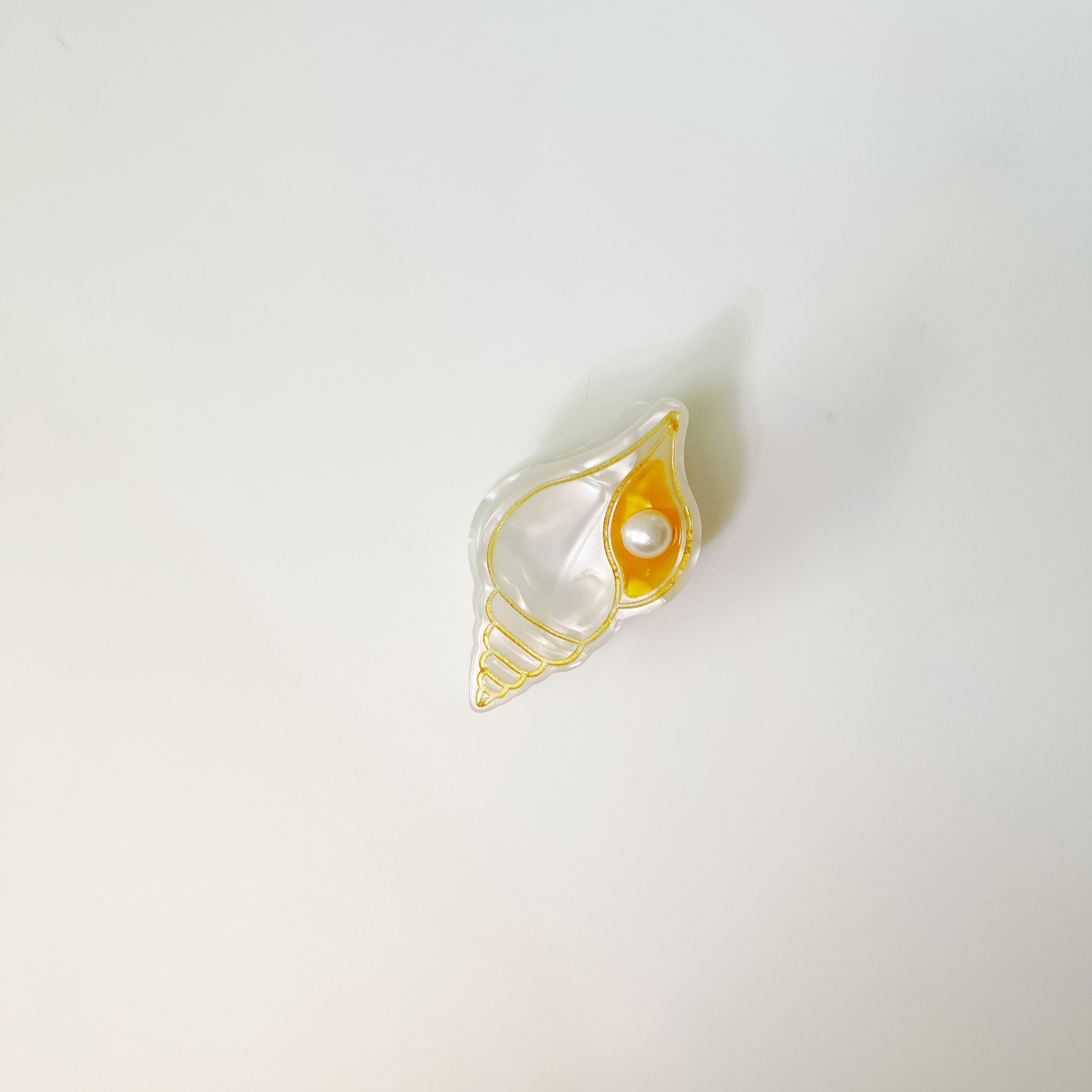 Mini Conch Hair Claw