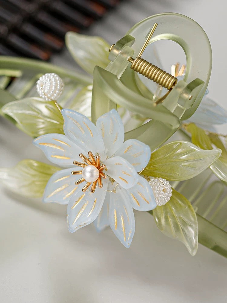 Tianshan Snow Lotus Hair claw