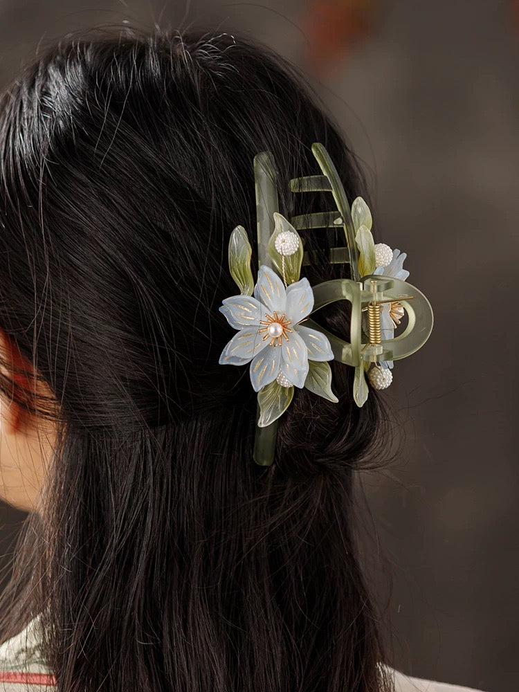 Tianshan Snow Lotus Hair claw