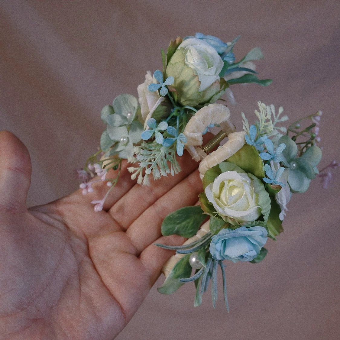 Secret Realm of Flowers hair claw