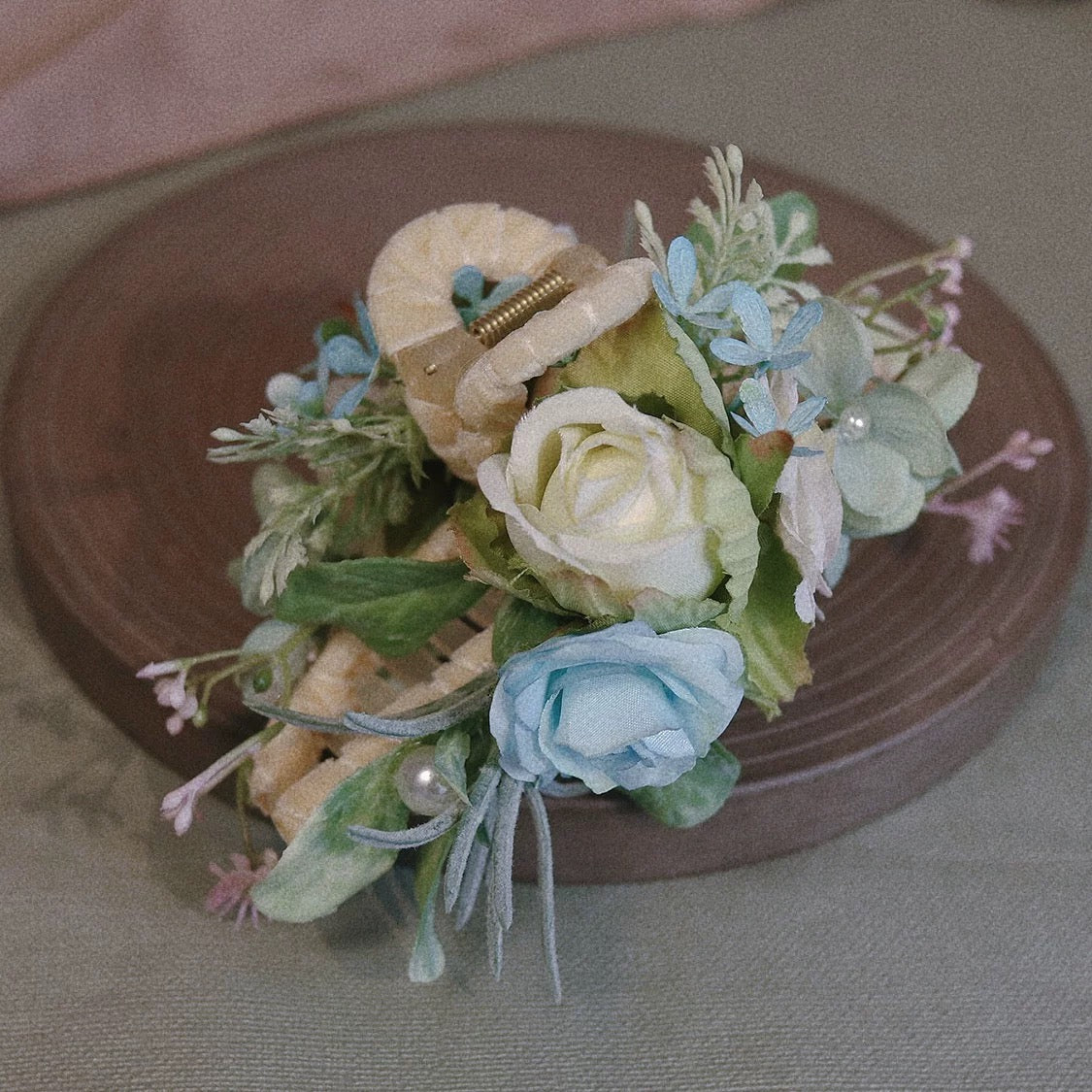 Secret Realm of Flowers hair claw