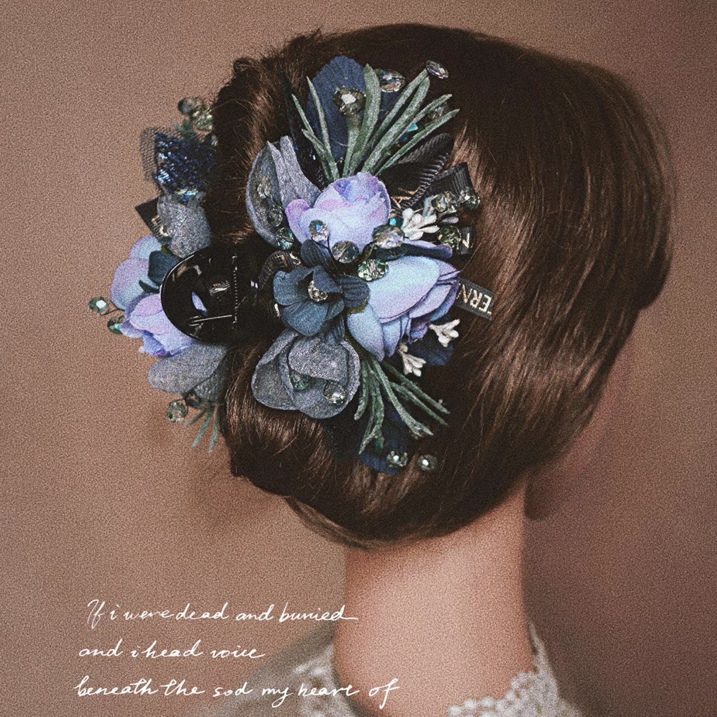 blue flower sea hair claw