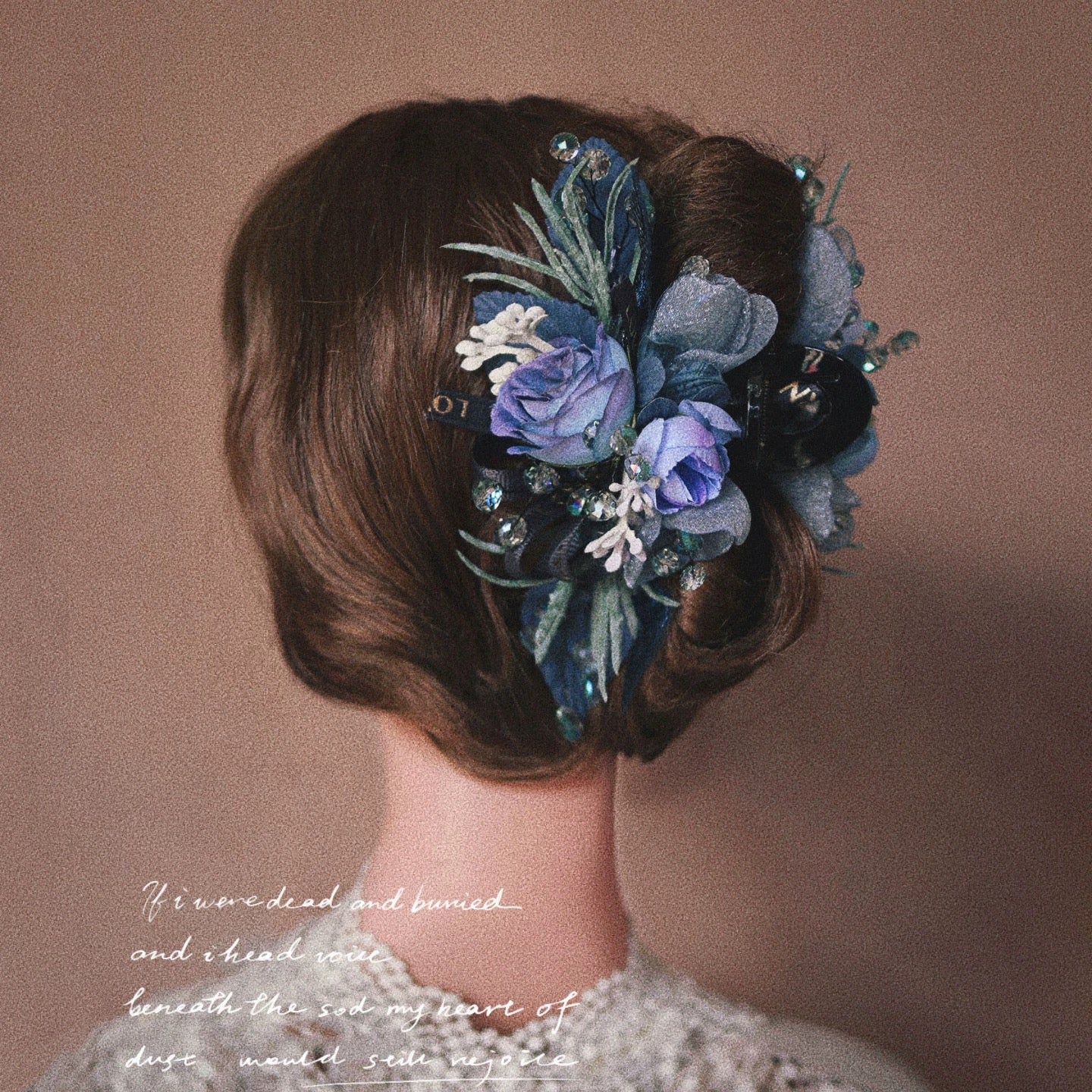 blue flower sea hair claw