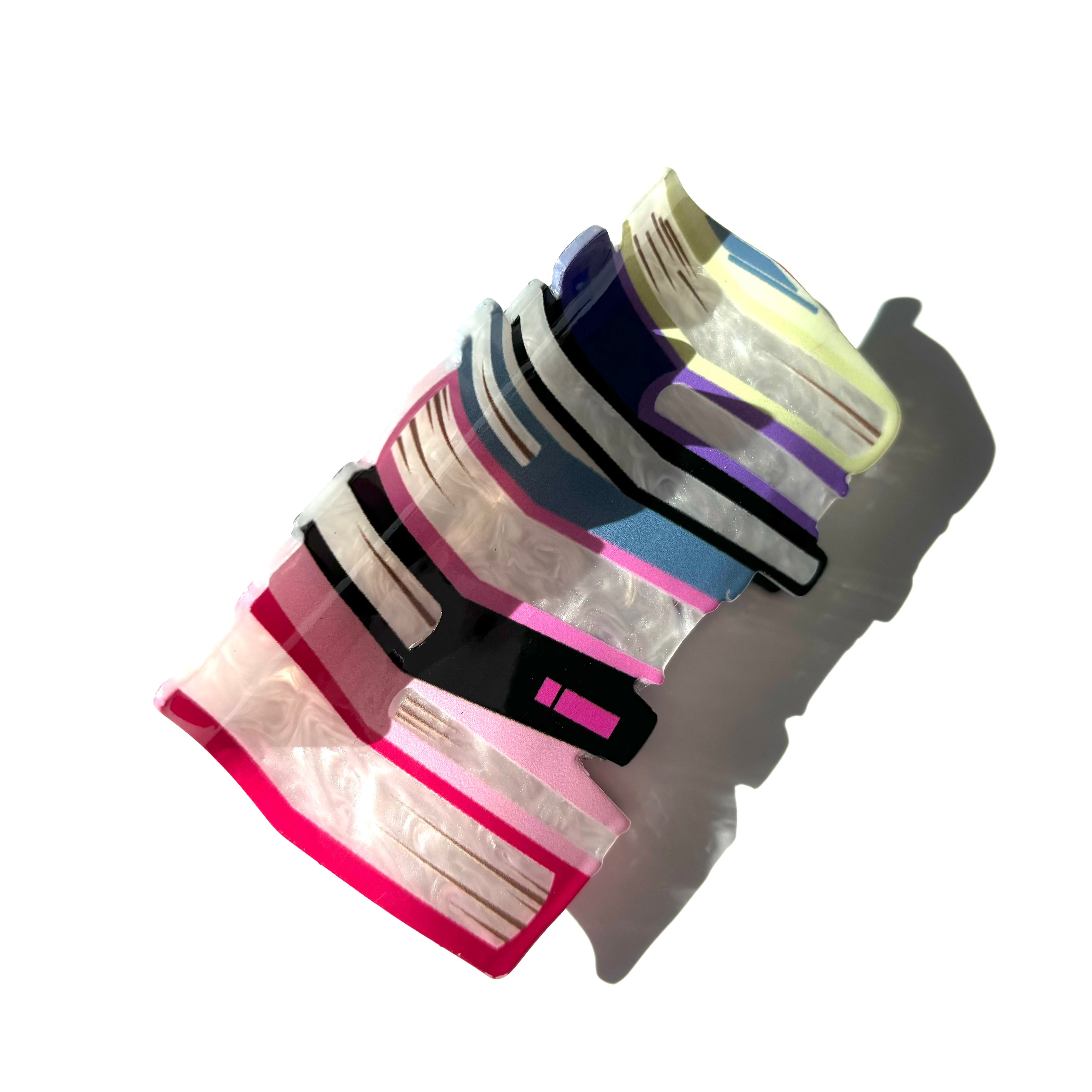 Books Hair claw within Pink