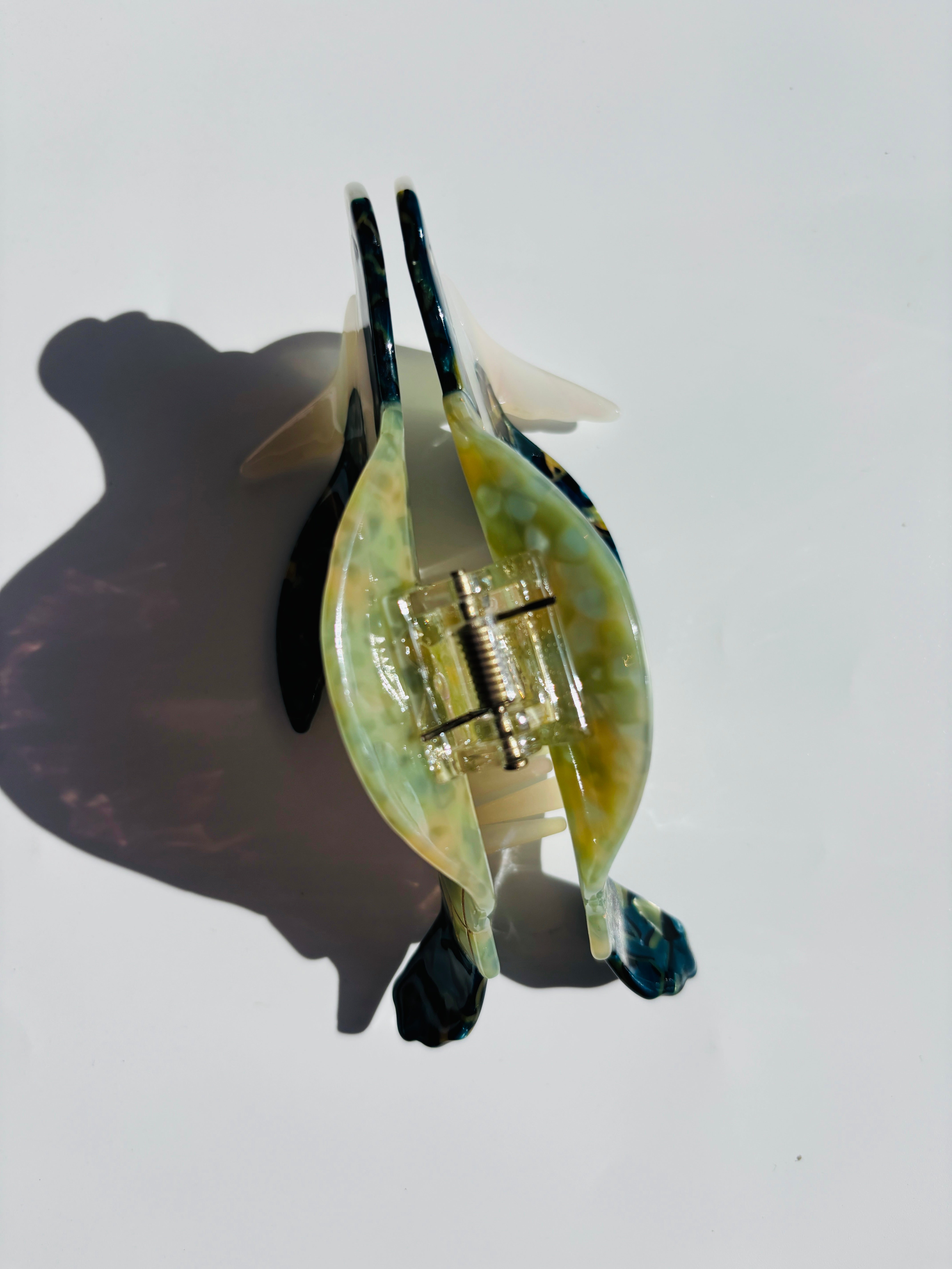 Turtle Hair Claw within Green