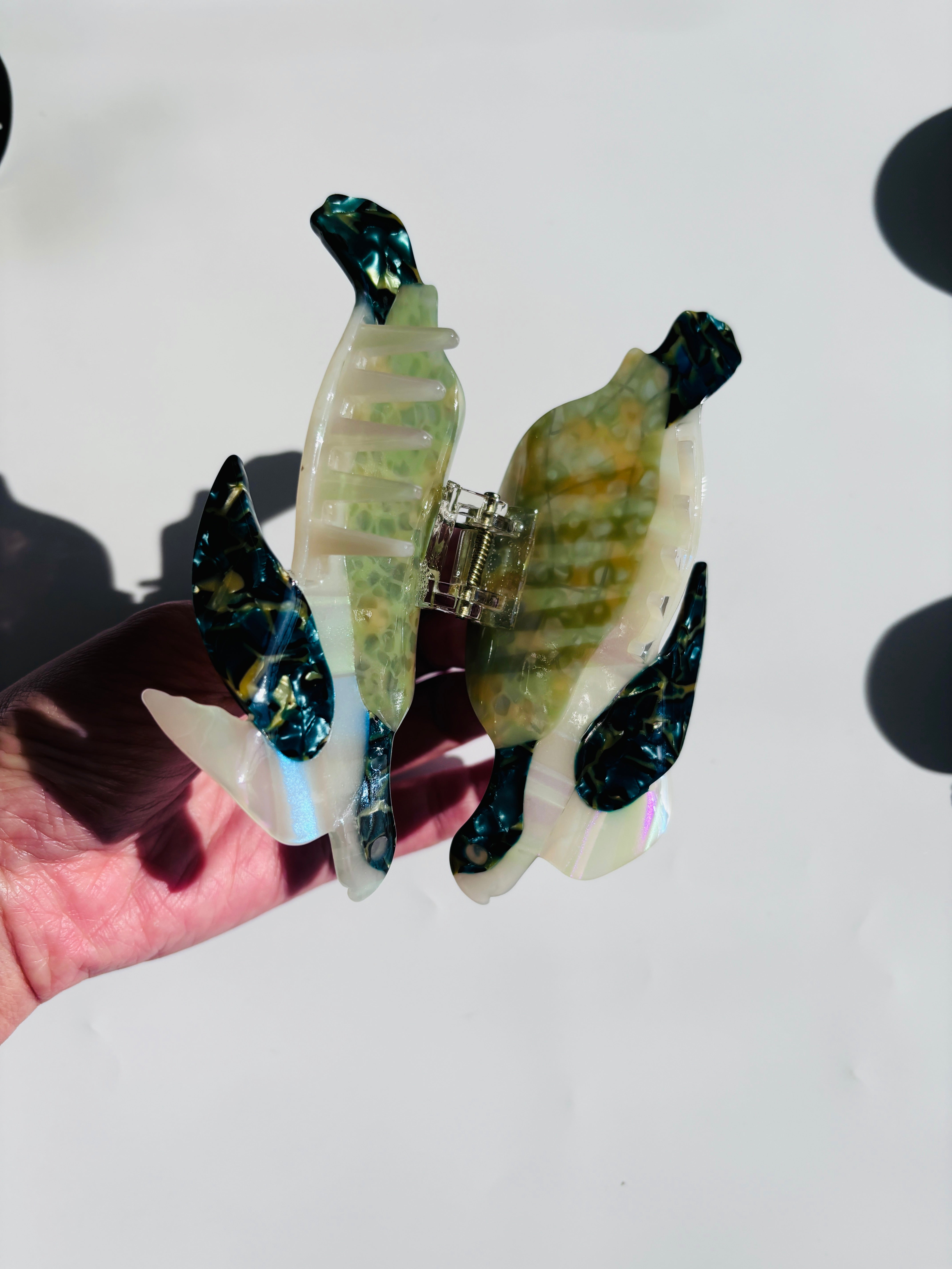 Turtle Hair Claw within Green