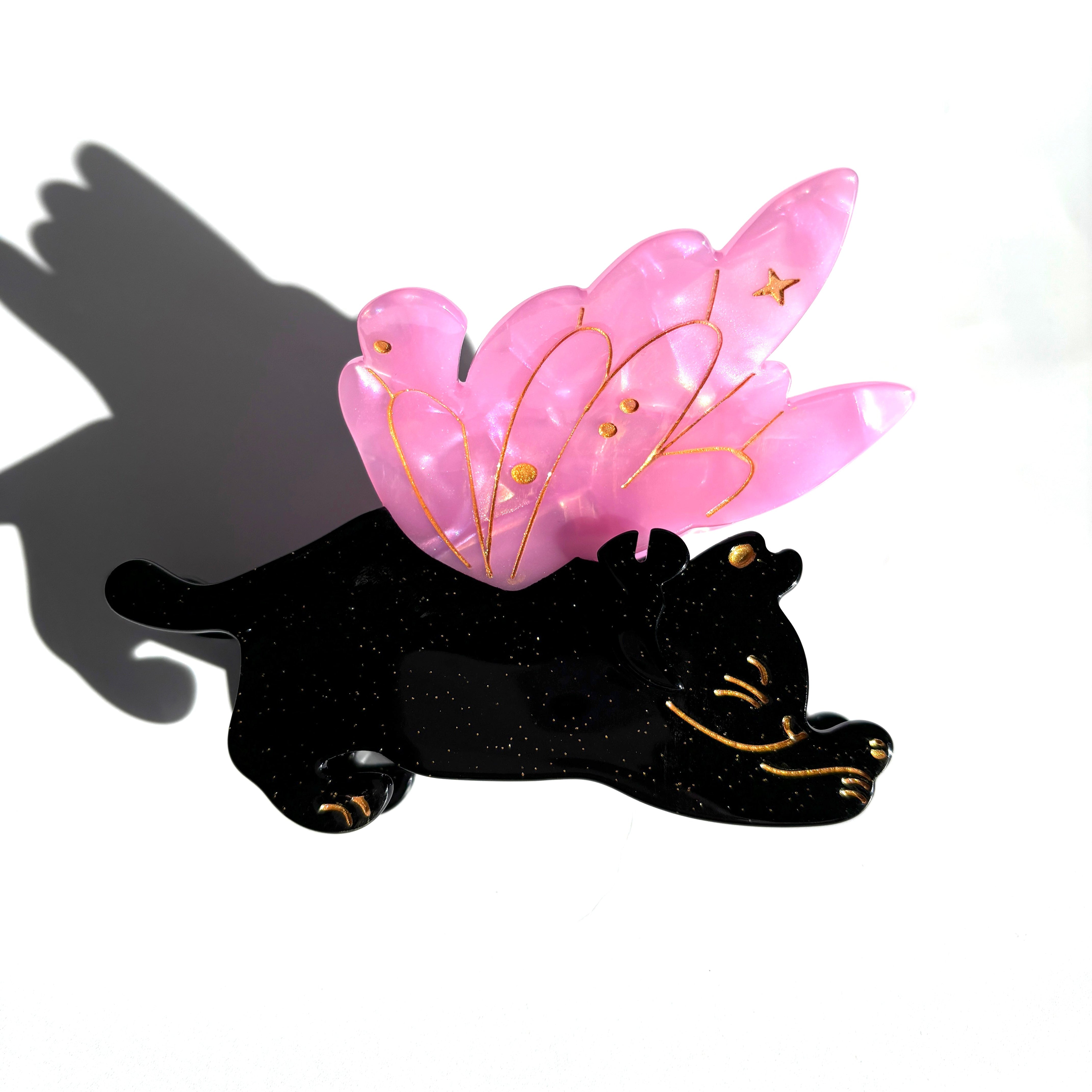 Mysterious Angel Cat hair claw