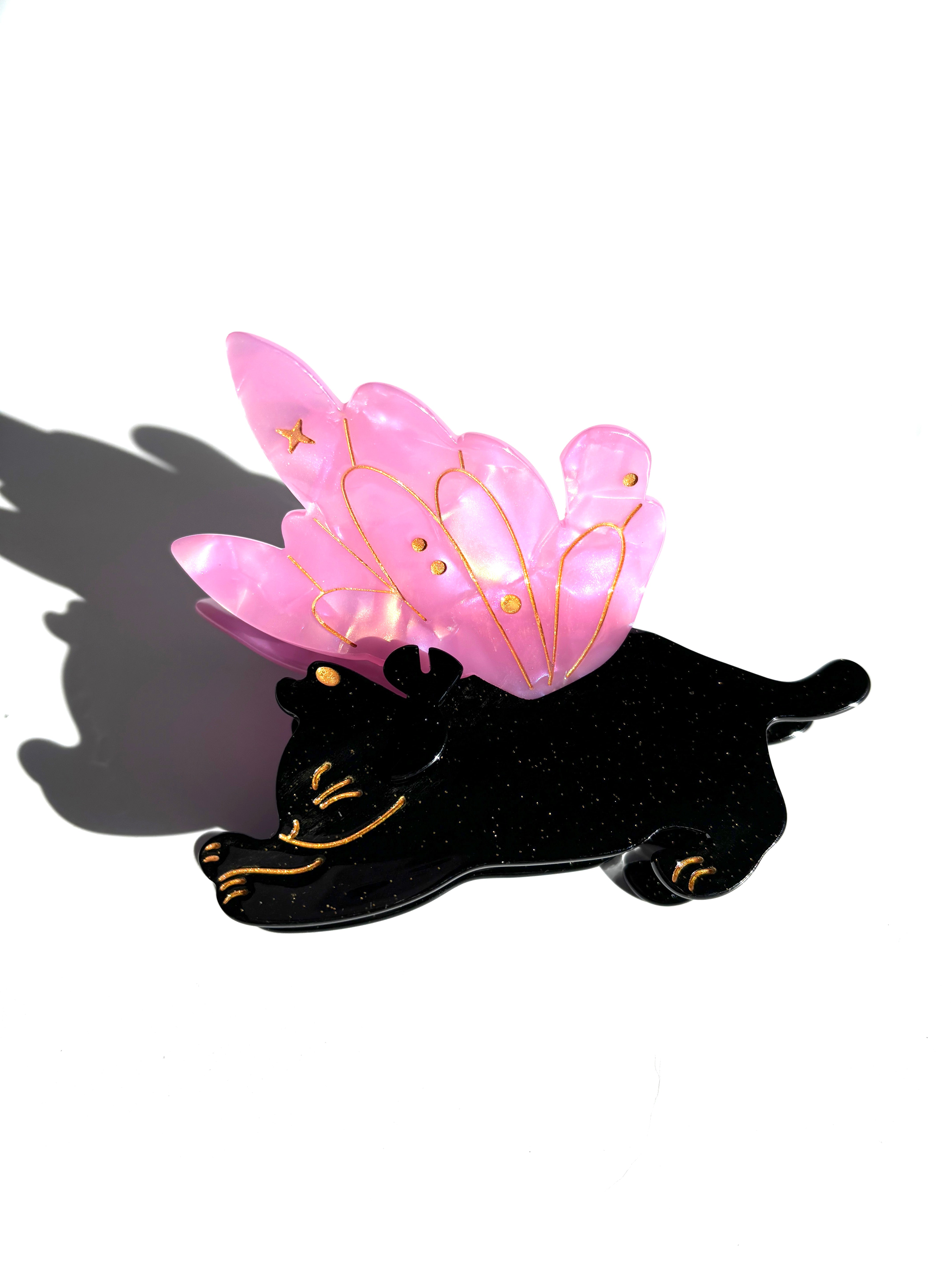 Mysterious Angel Cat hair claw