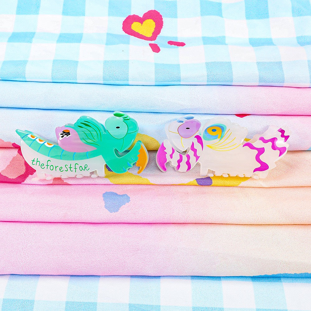 Green Mantis hair claw