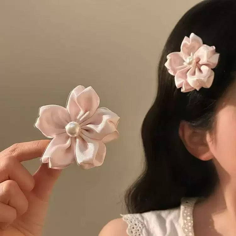 Pearl Peach Clip