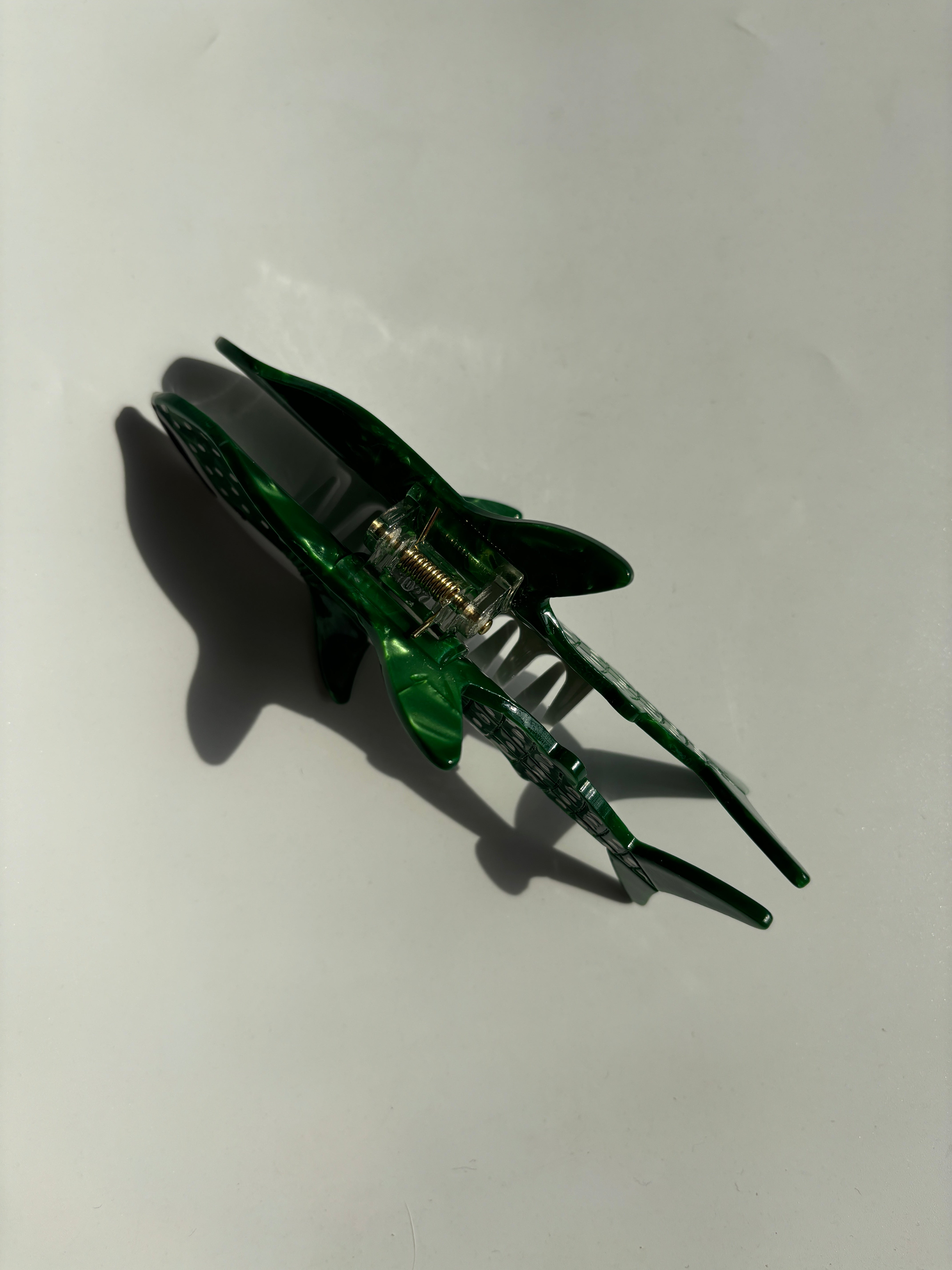 WHALE SHARK CLAW Within Green