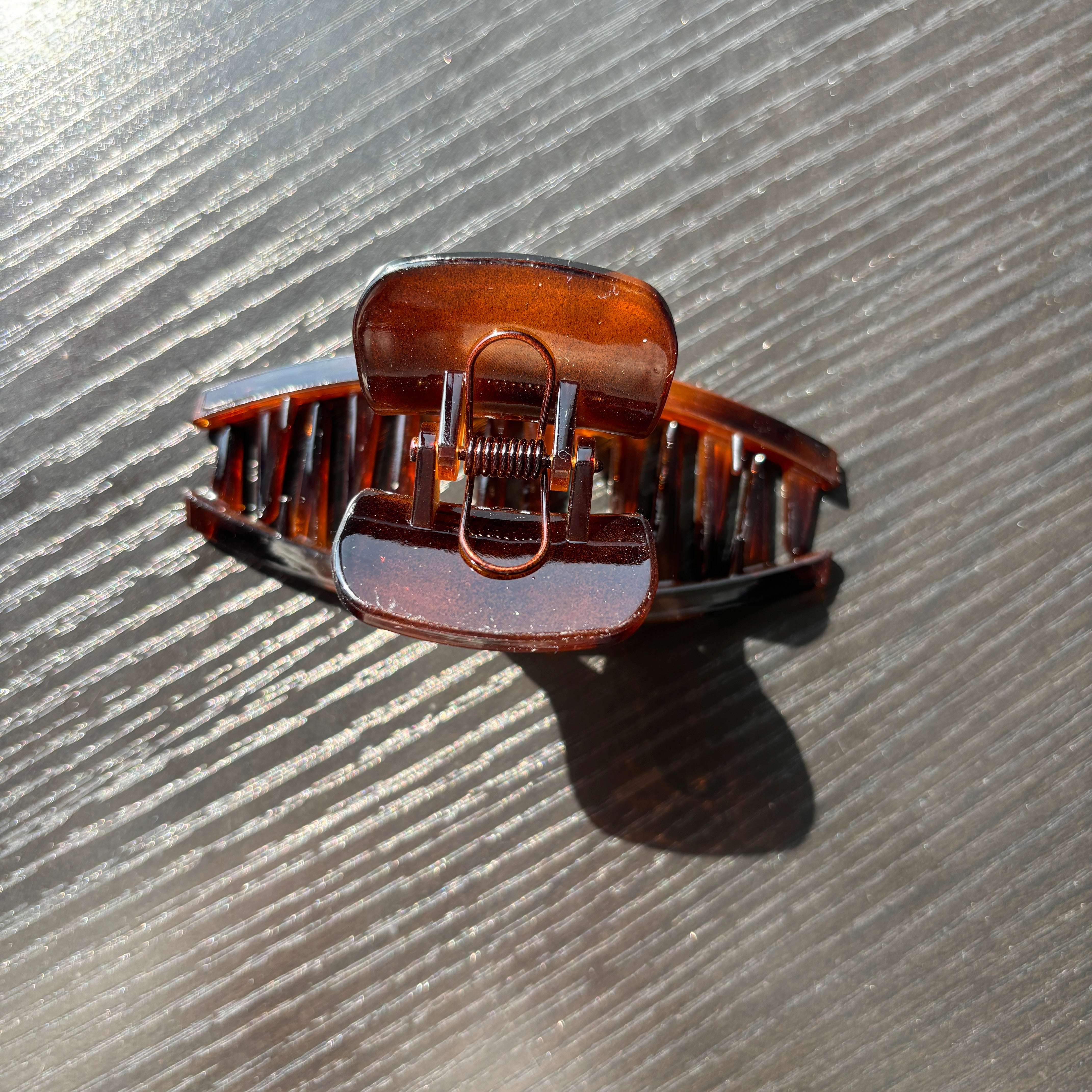Line Type Hair Claw within Brown