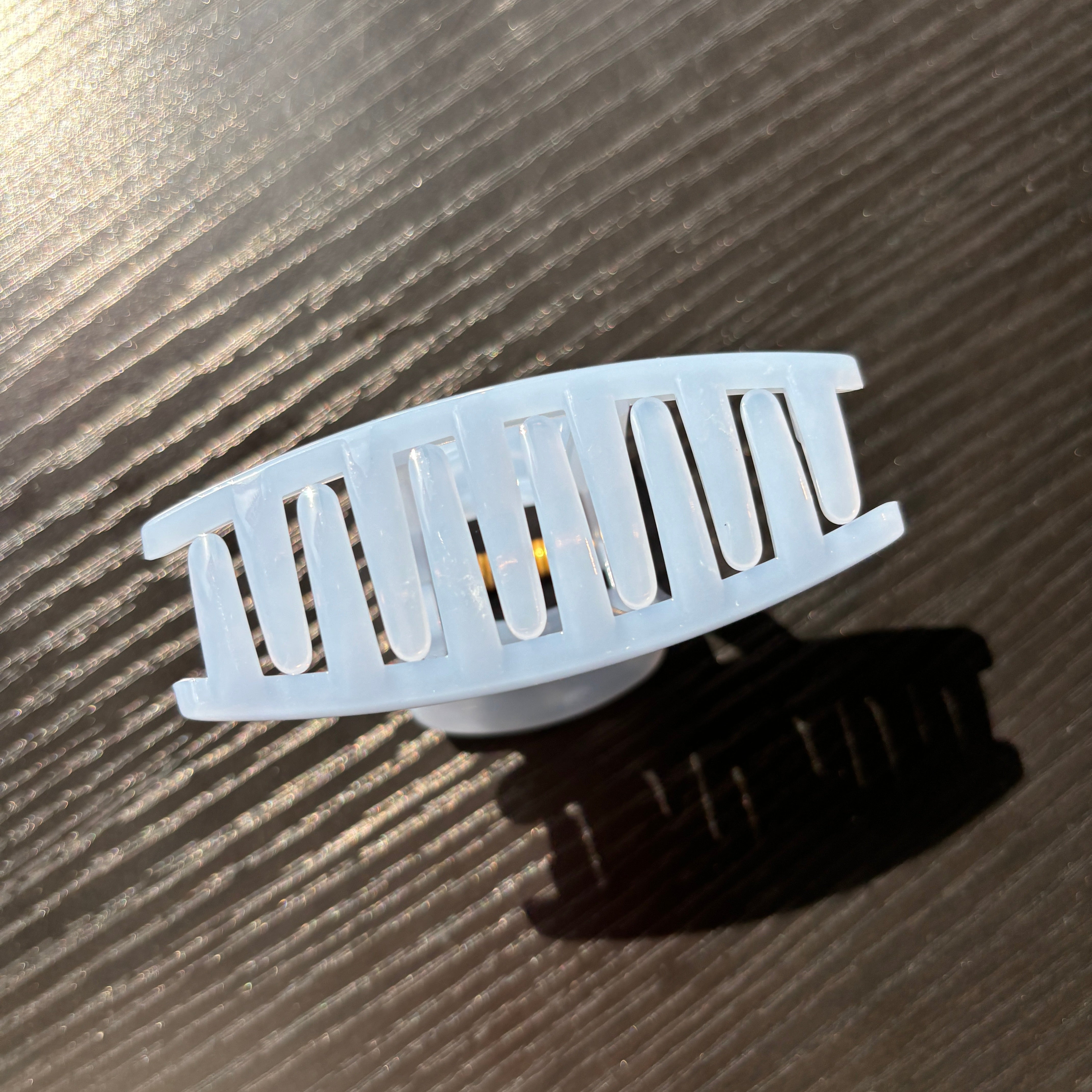 Line Type Hair Claw within Snow