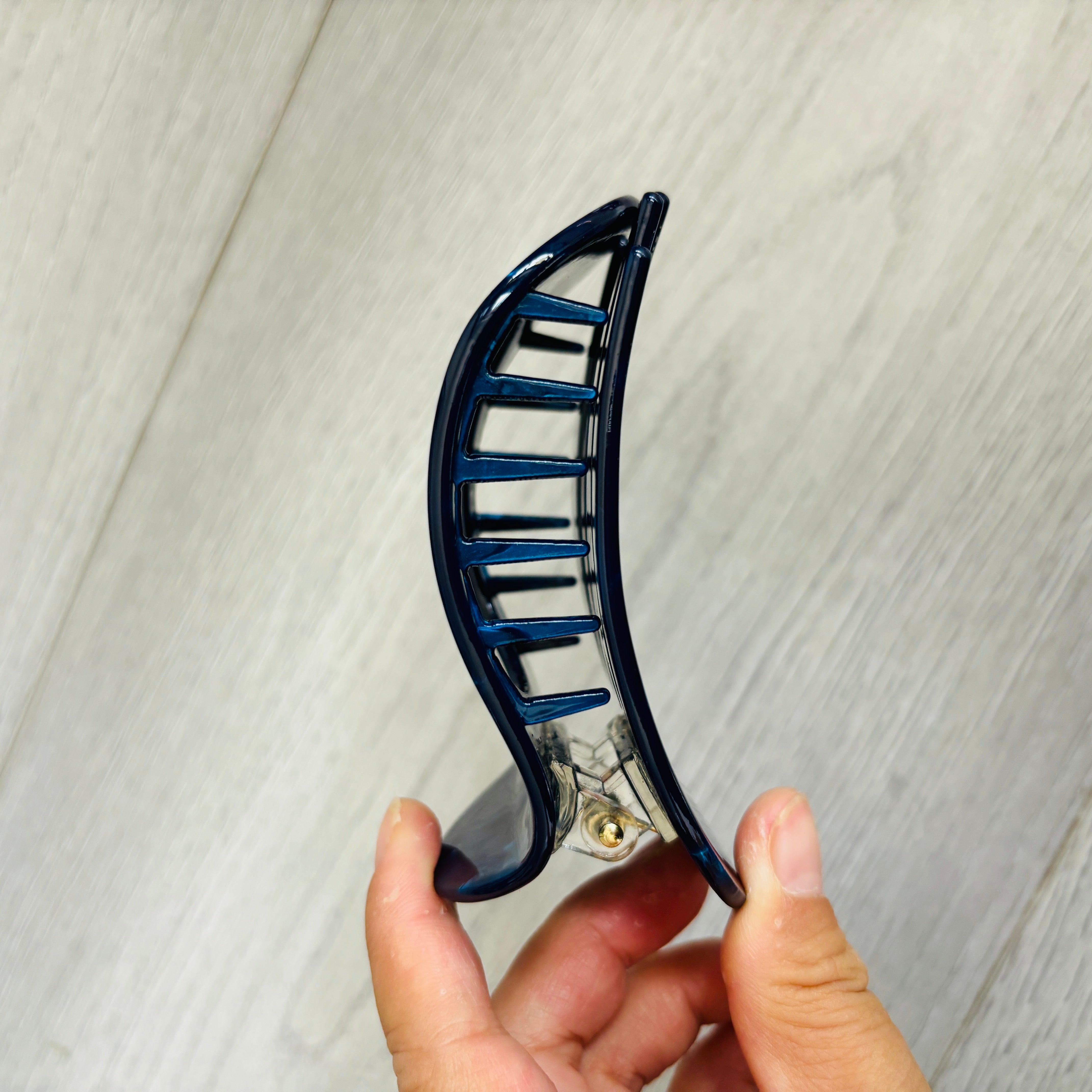 sapphire flat round hair clip