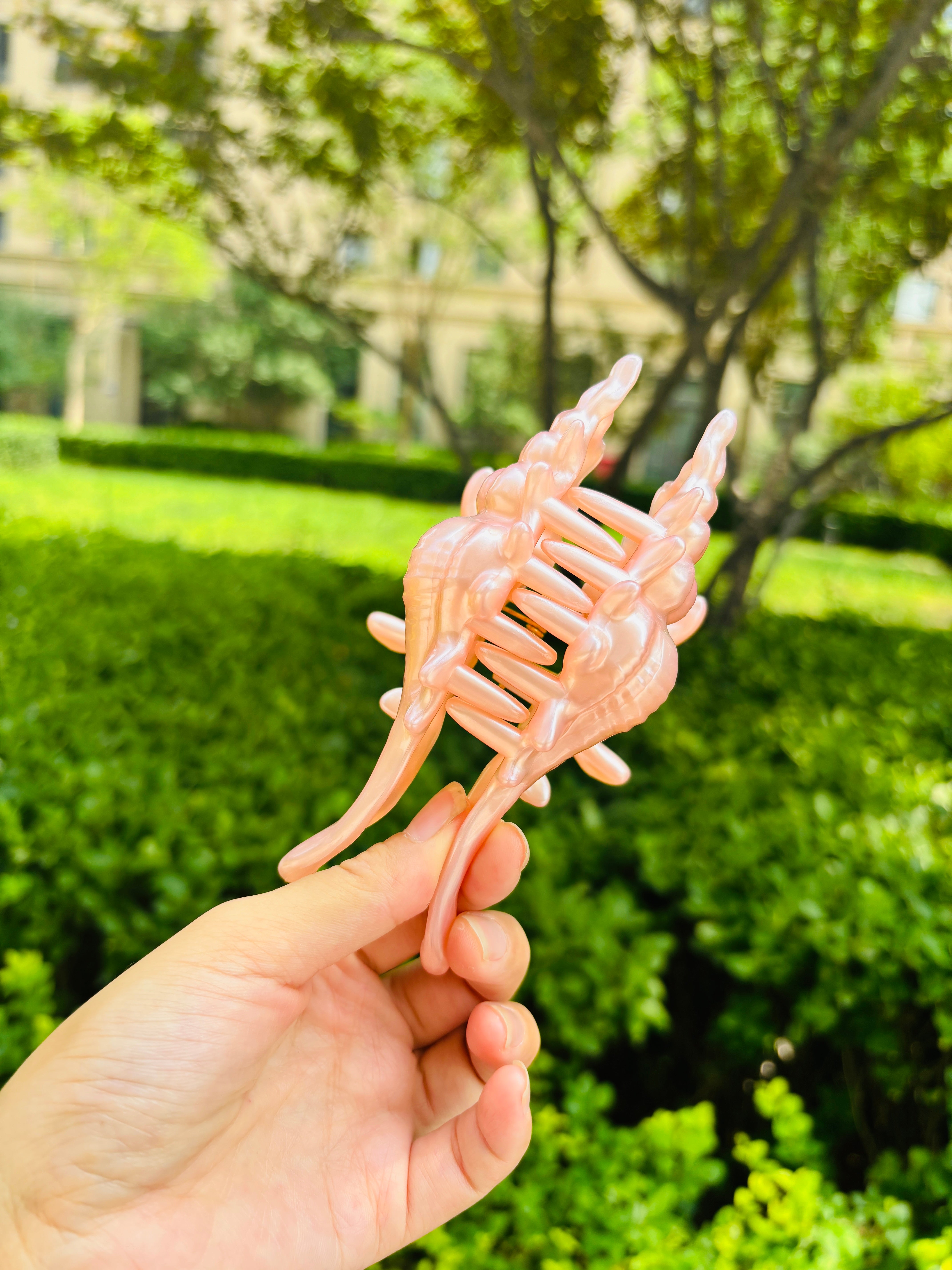 New Process Conch Claw in pink