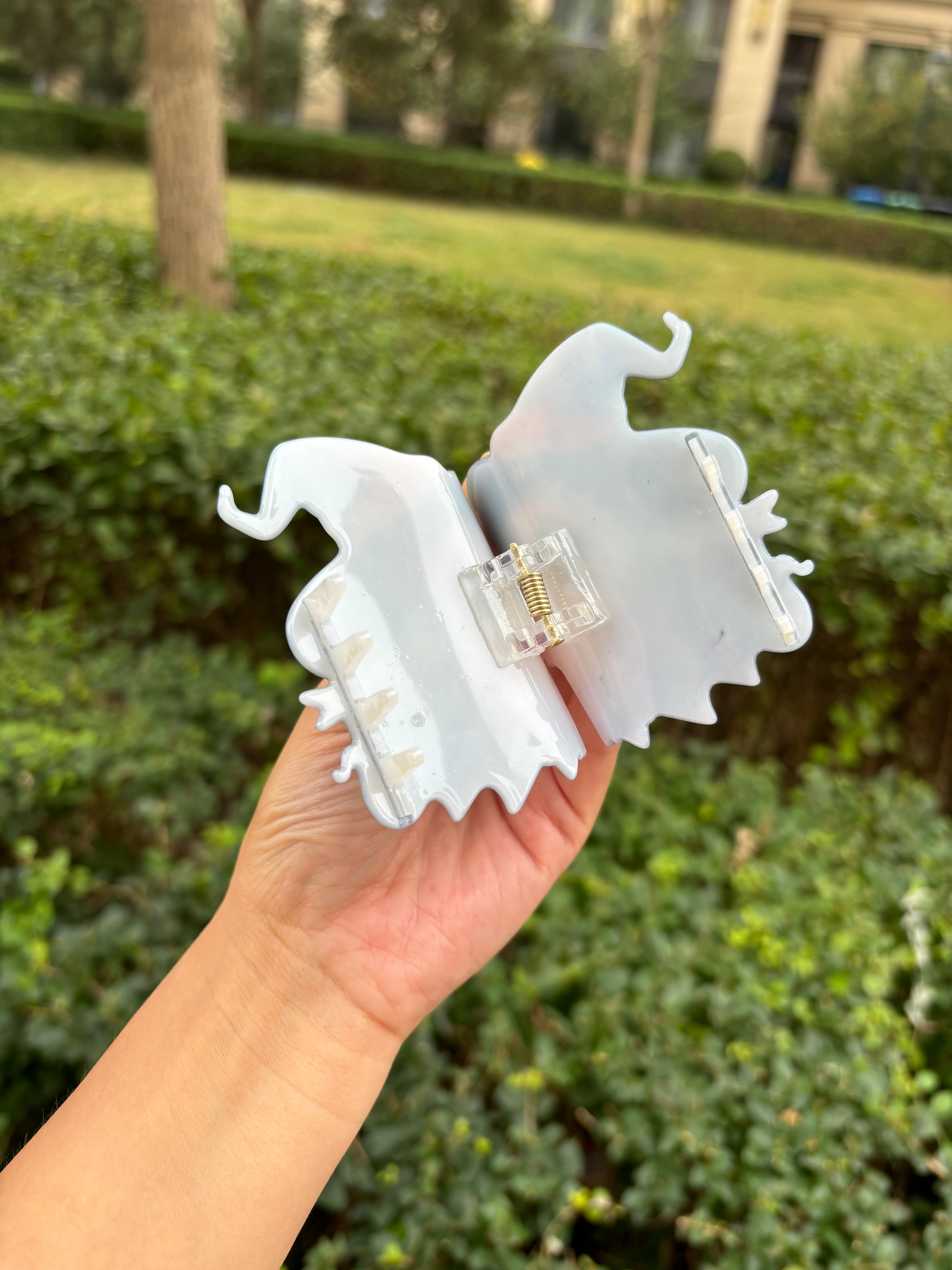 Night ghost hair claw