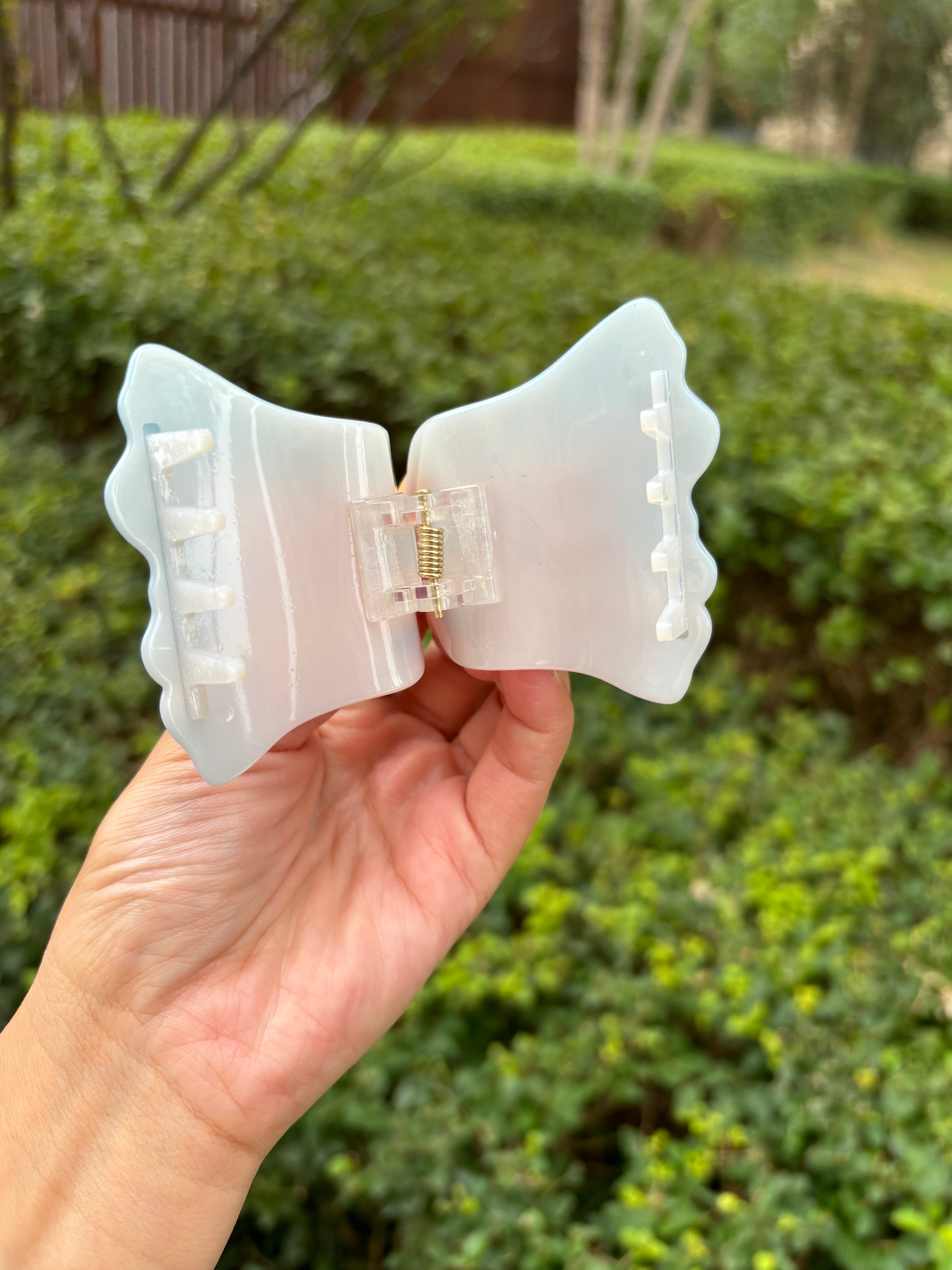 Sea salt ghost hair claw