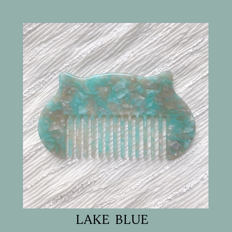 THE NAMEPLATE CUSTOMIZED COMB