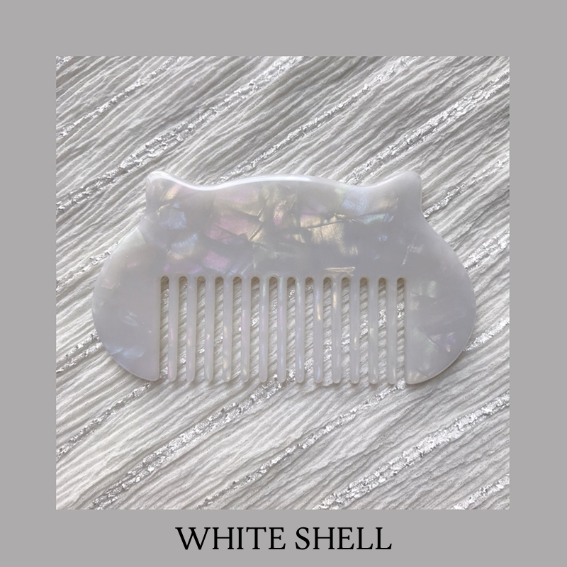 THE NAMEPLATE CUSTOMIZED COMB