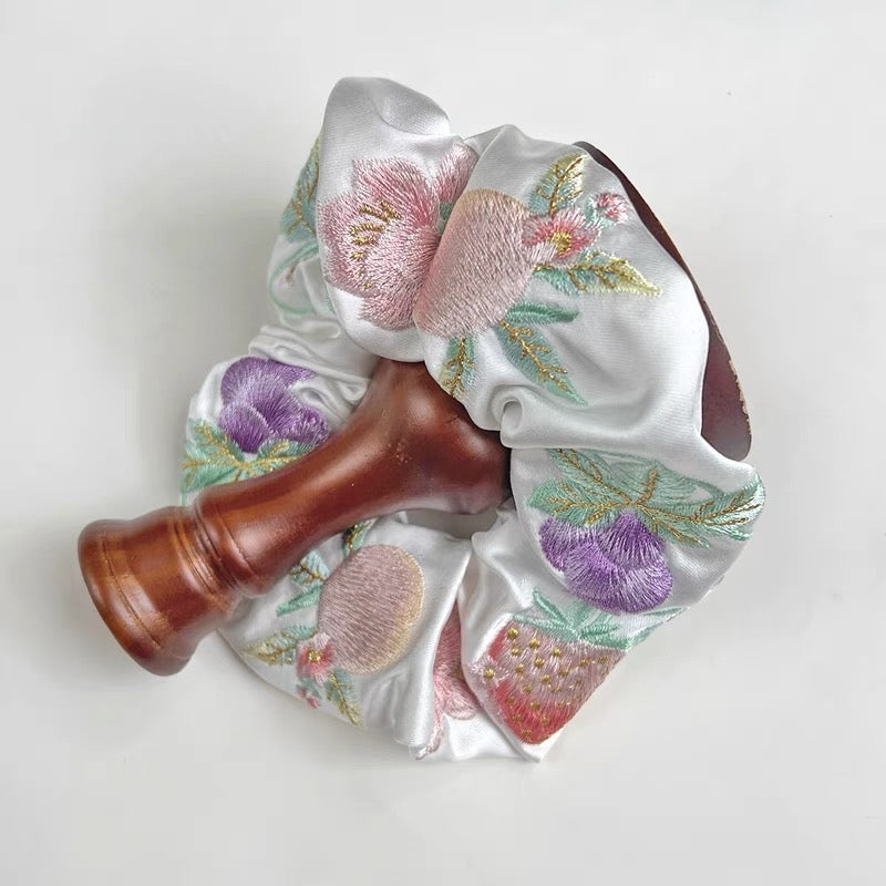 Snow embroidered Scrunchie