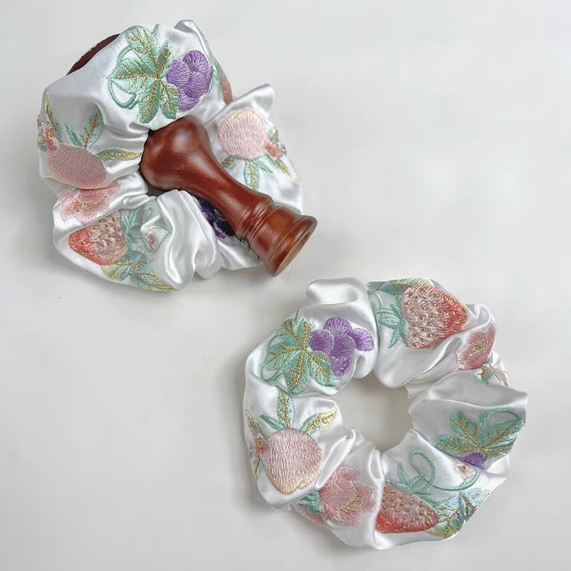 Snow embroidered Scrunchie