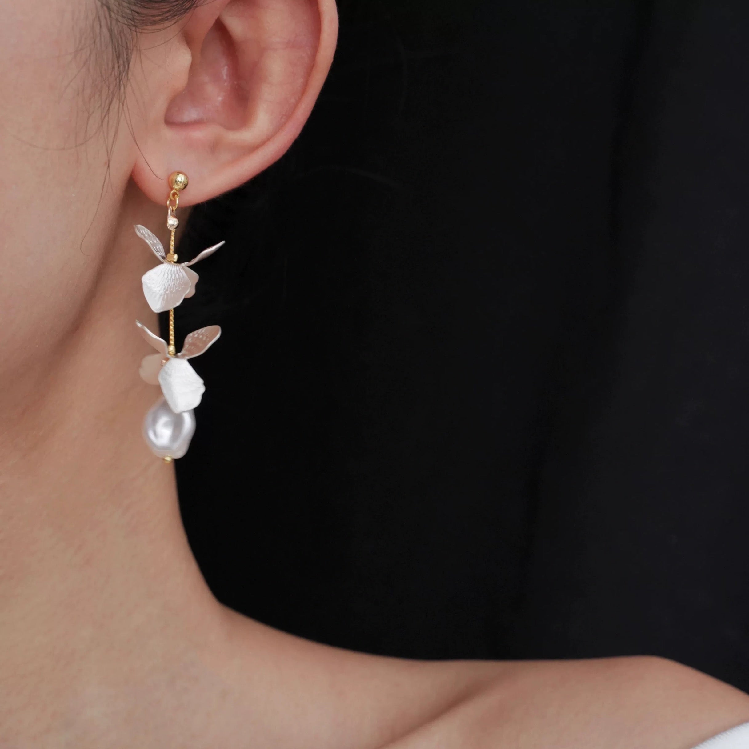 Flower Pearl Earrings